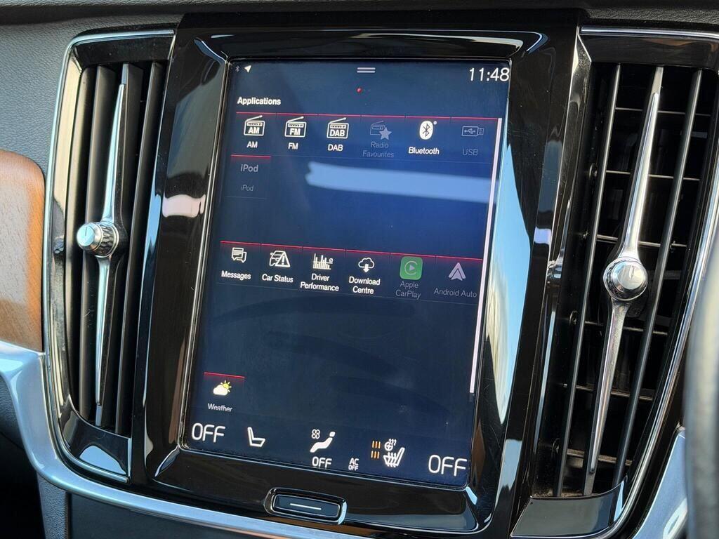 Volvo S90 view 32