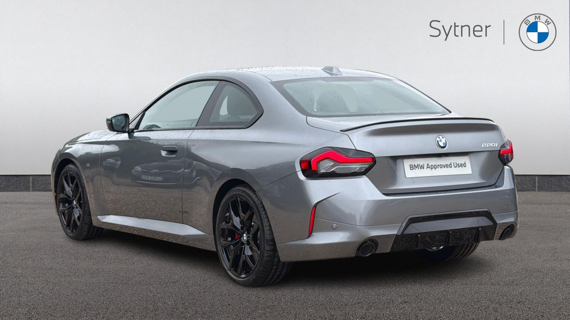 BMW 2 Series view 2