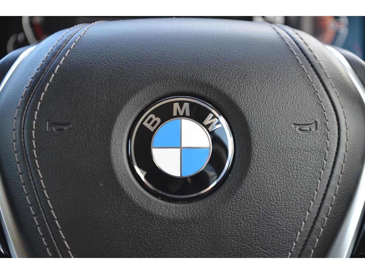 BMW 5 Series view 40
