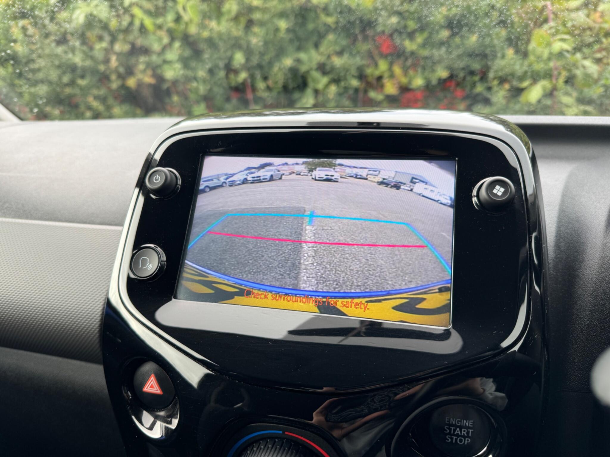 Peugeot 108 view 13