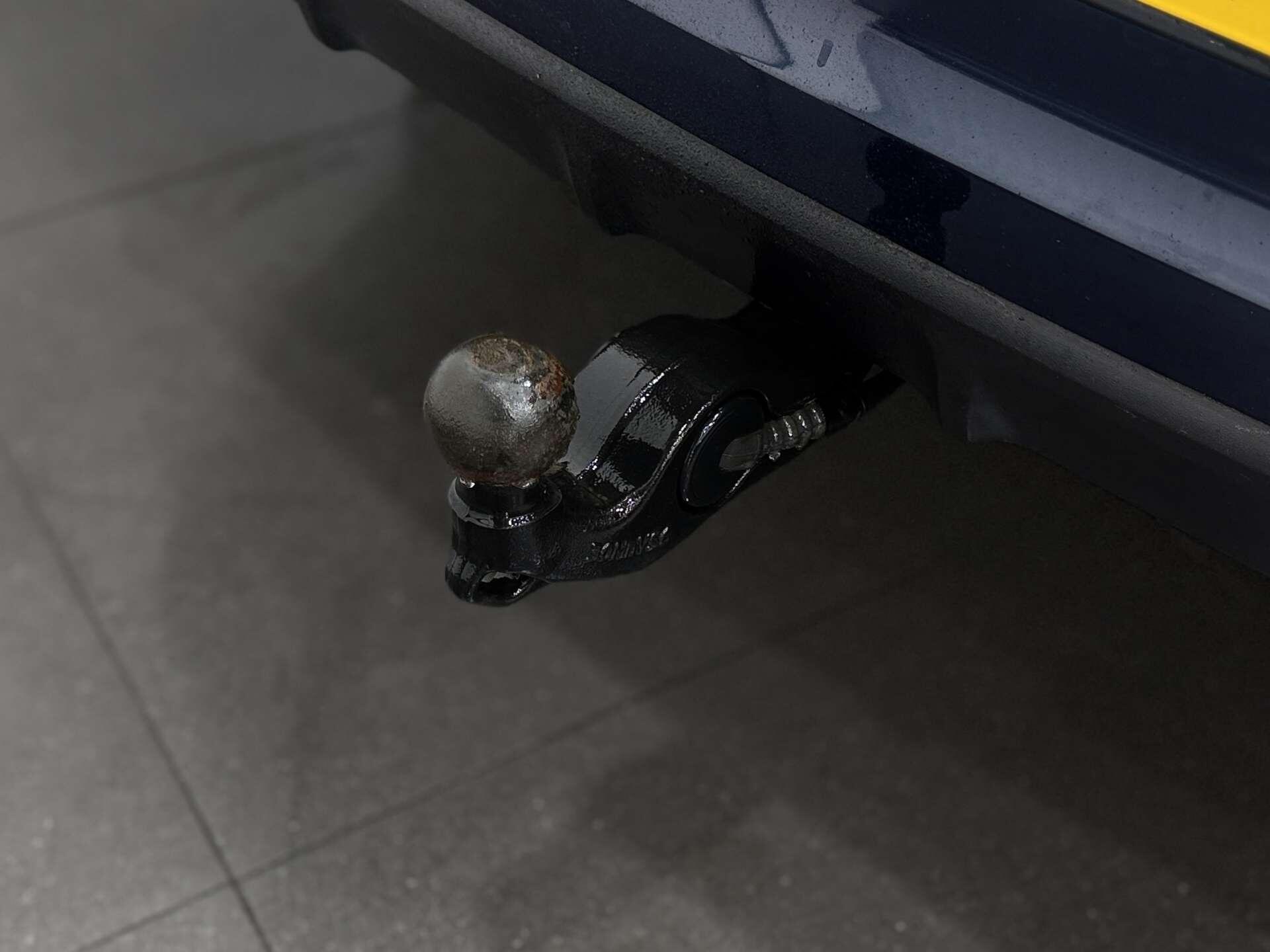 Porsche Cayenne view 29