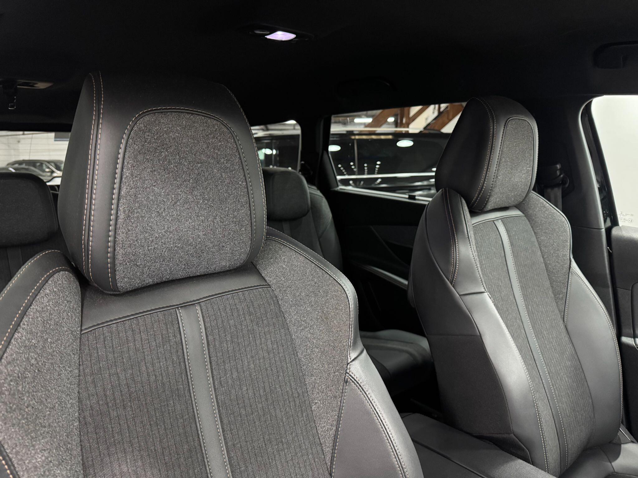 Peugeot 5008 view 29