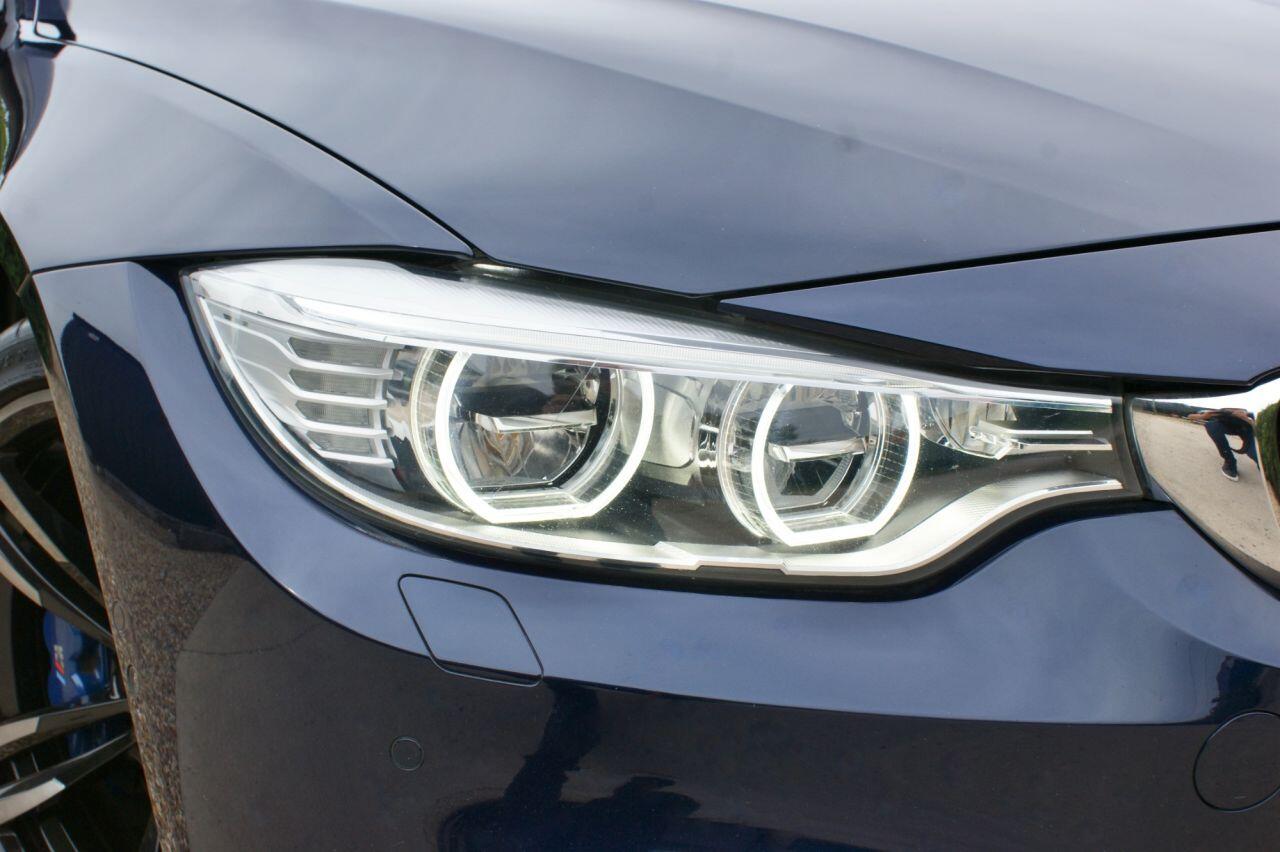 BMW M4 view 8