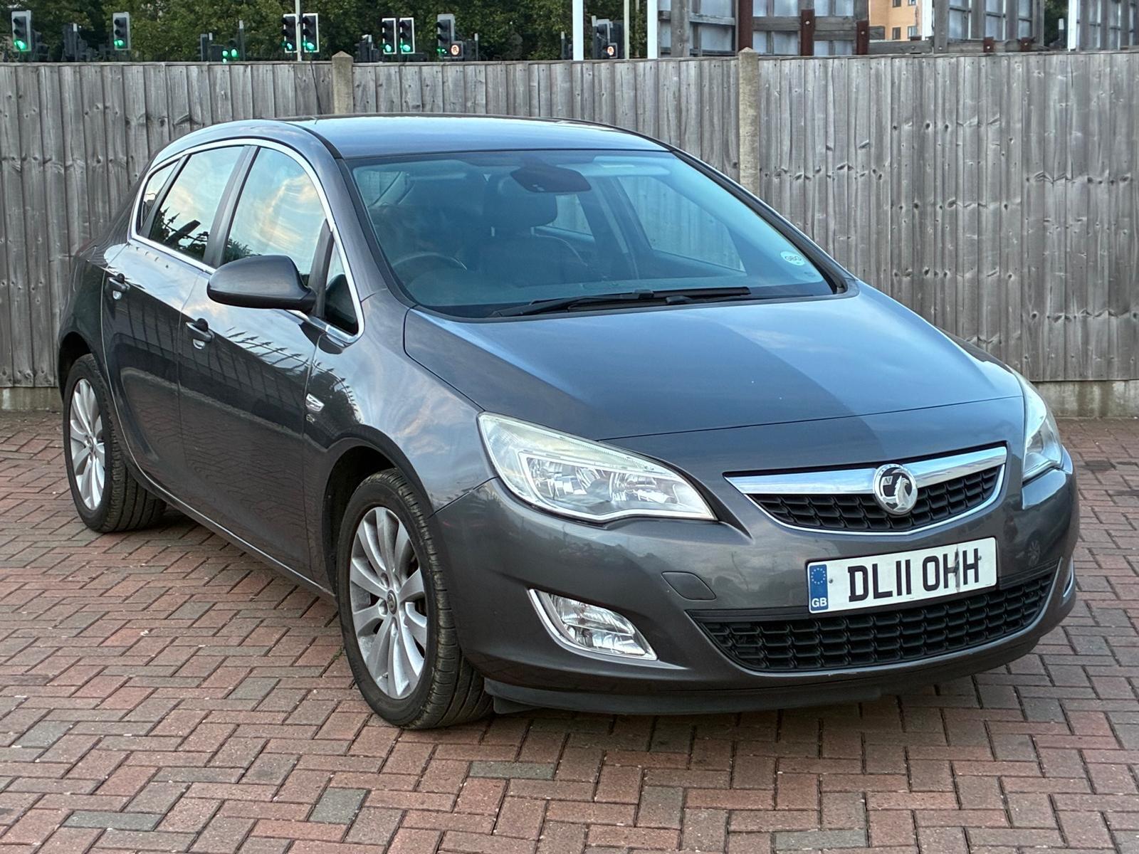Vauxhall Astra view 3