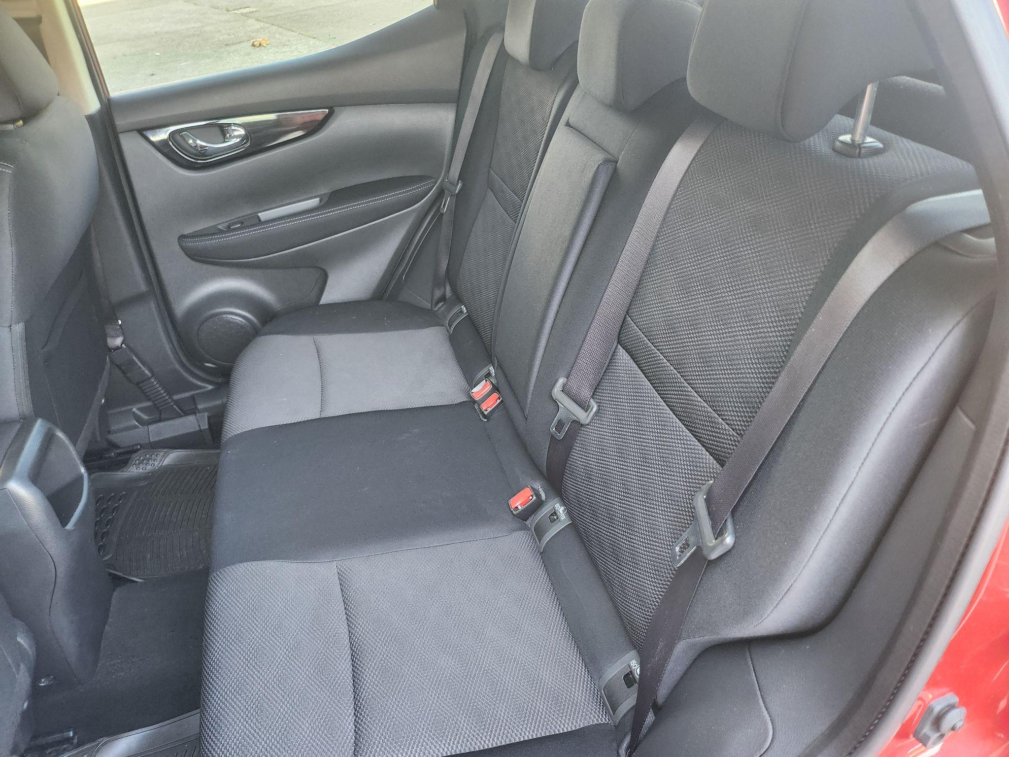 2015 Nissan Qashqai image 12