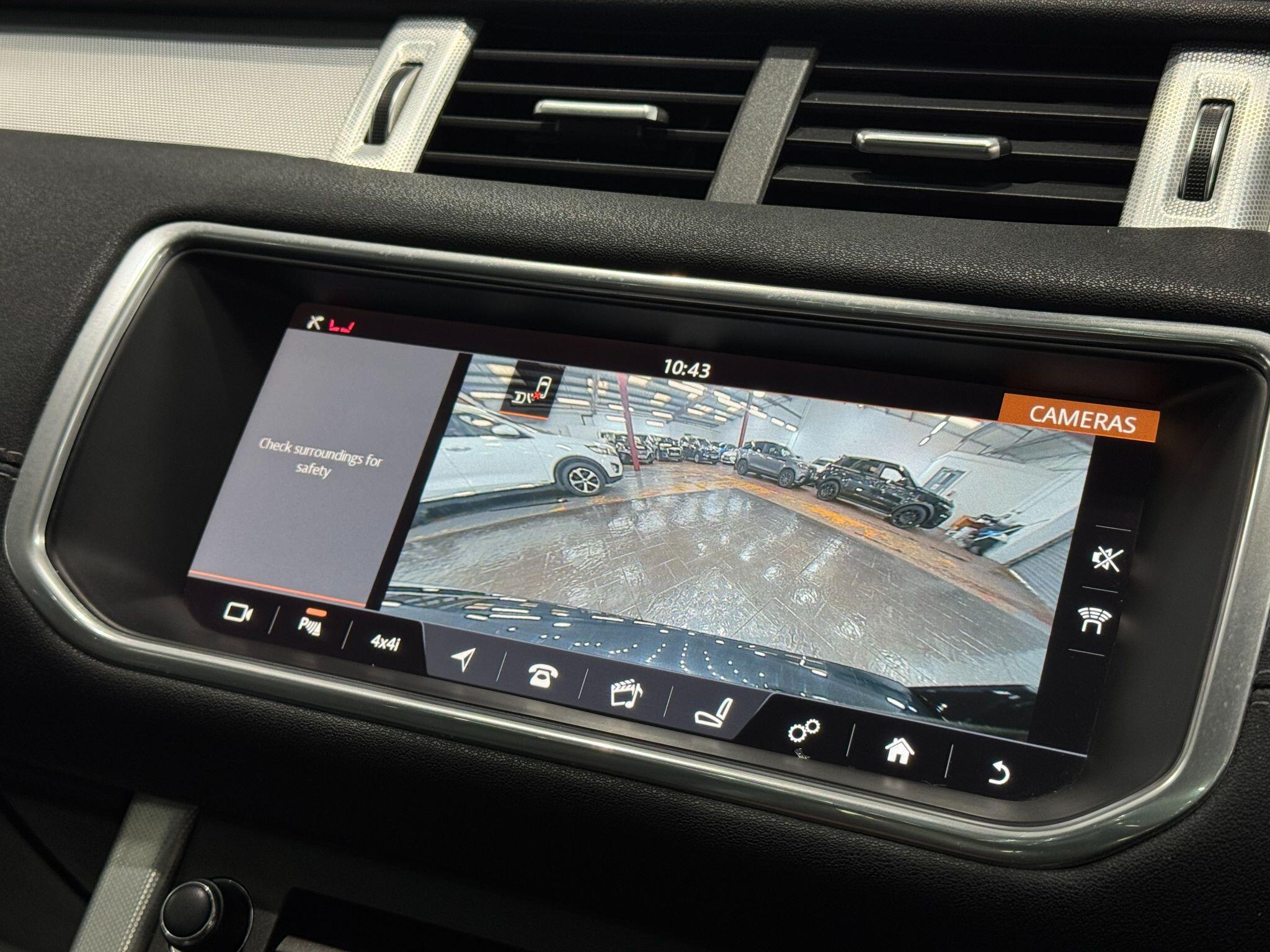 Land Rover Range Rover Evoque view 35