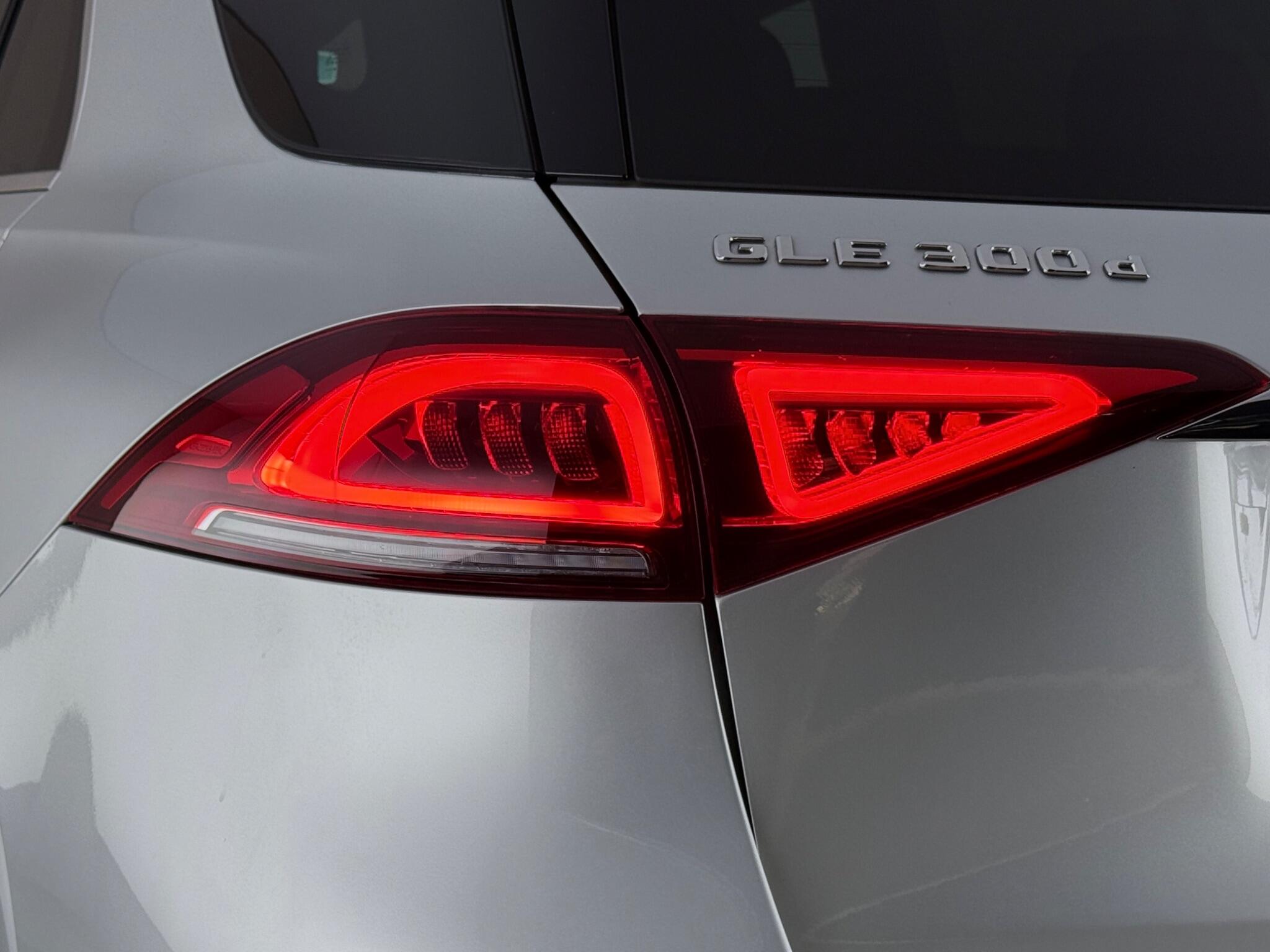 Mercedes-Benz GLE view 11