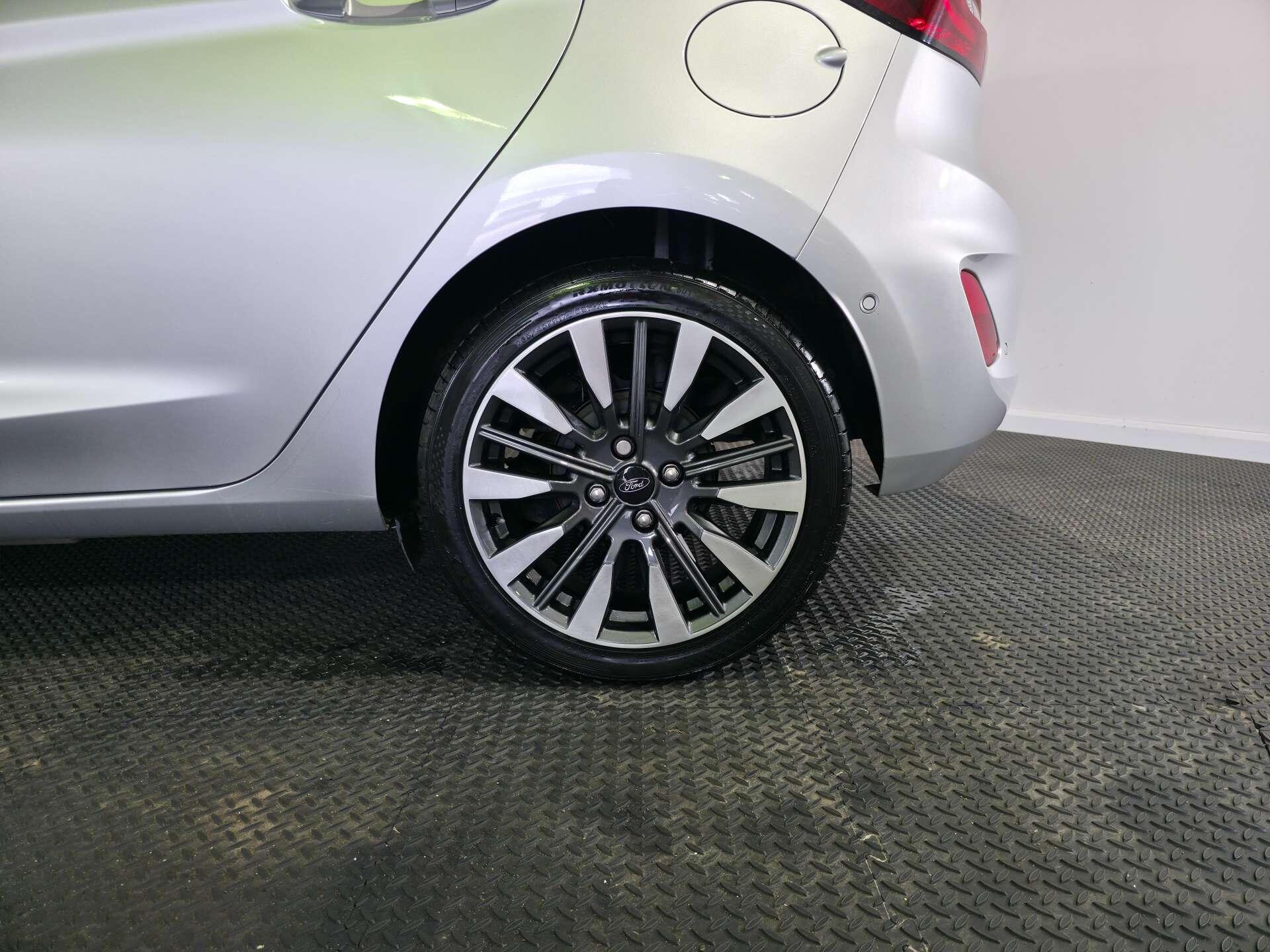 Ford Fiesta view 71