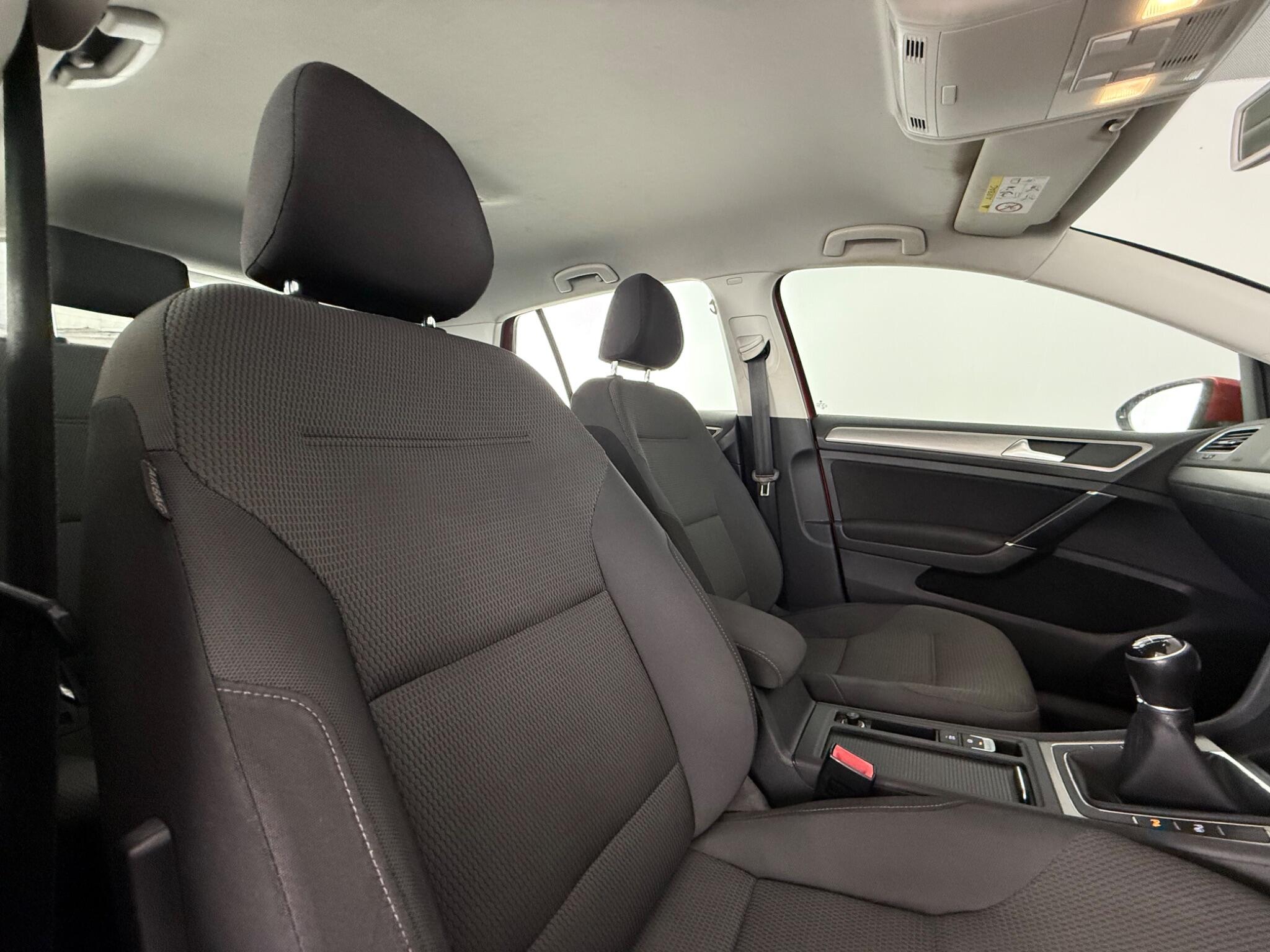 Volkswagen Golf view 26