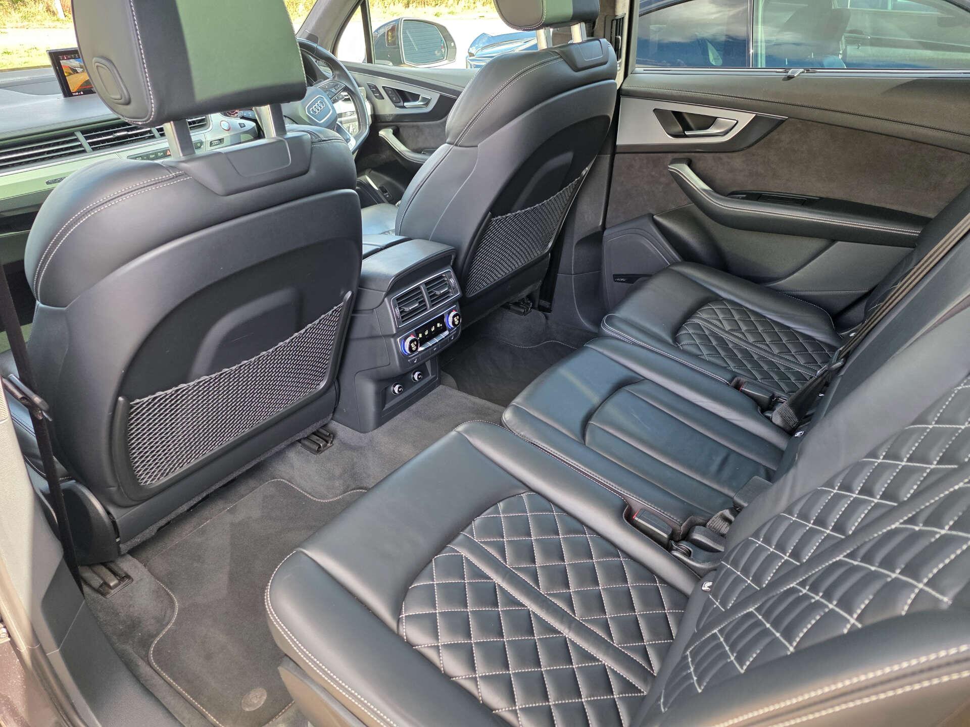 Audi SQ7 view 39