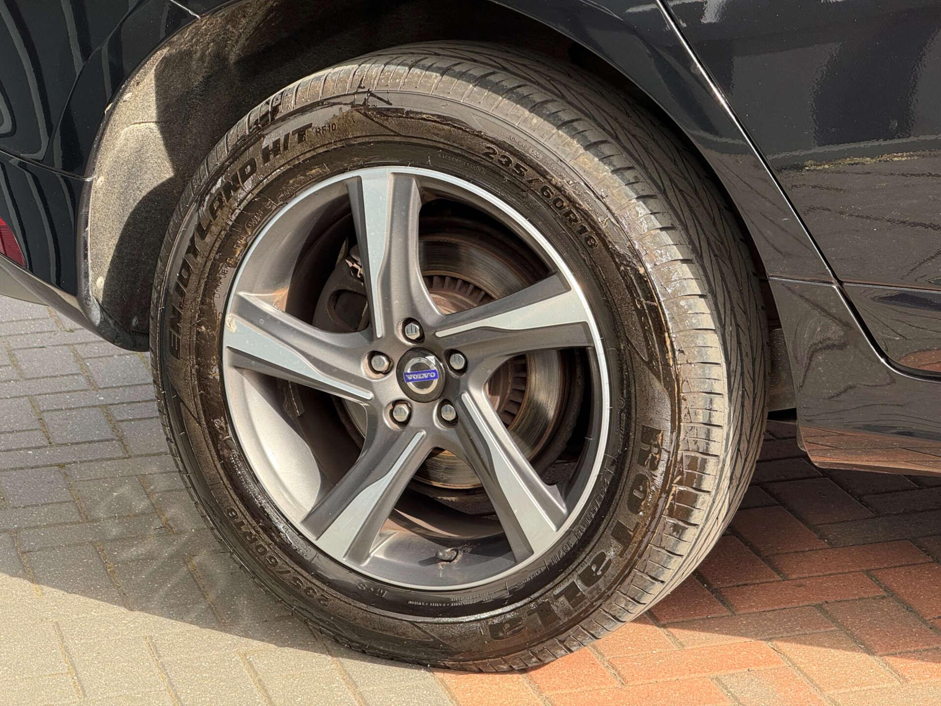 Volvo XC60 view 18
