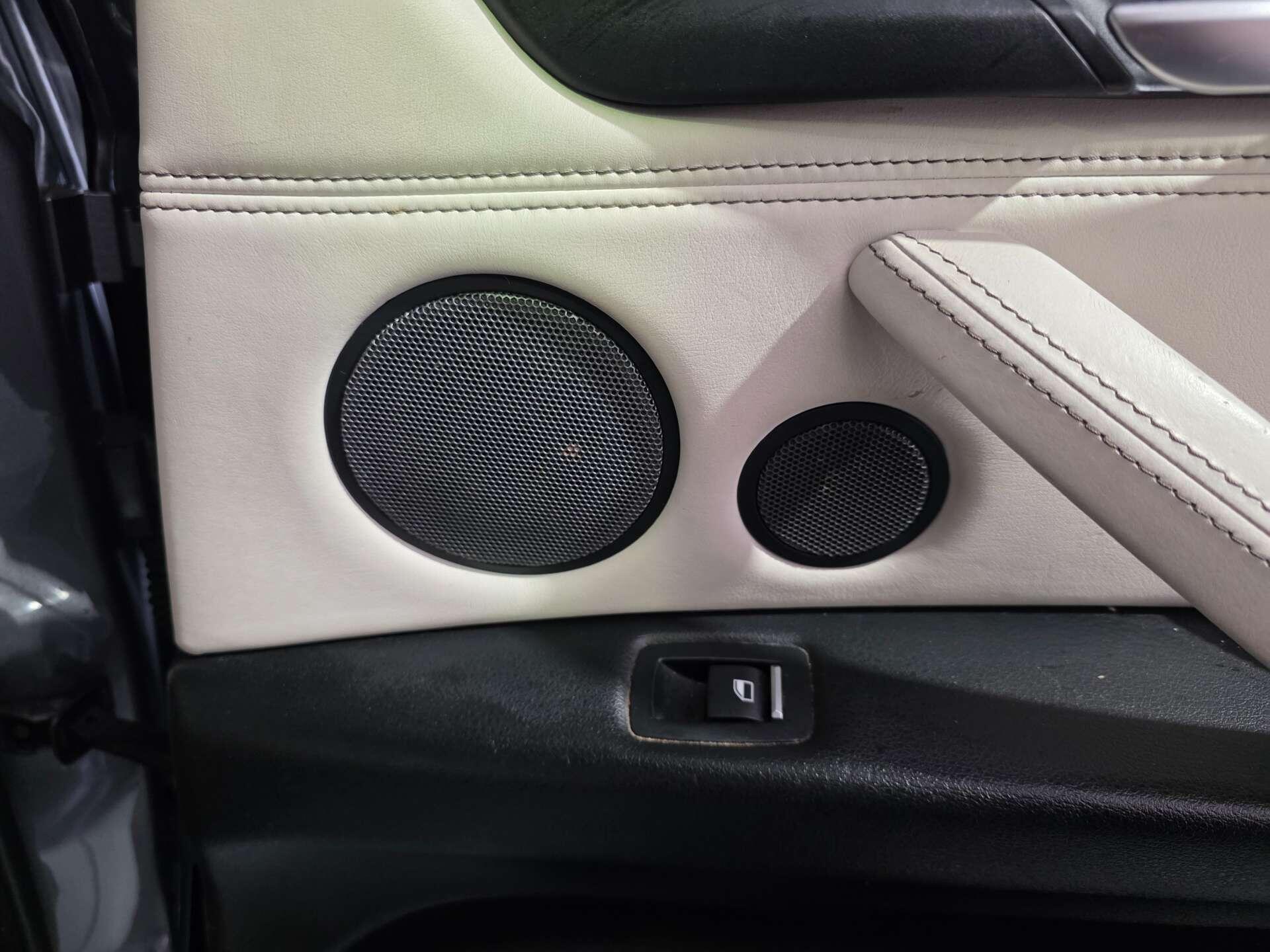 BMW X5 view 43