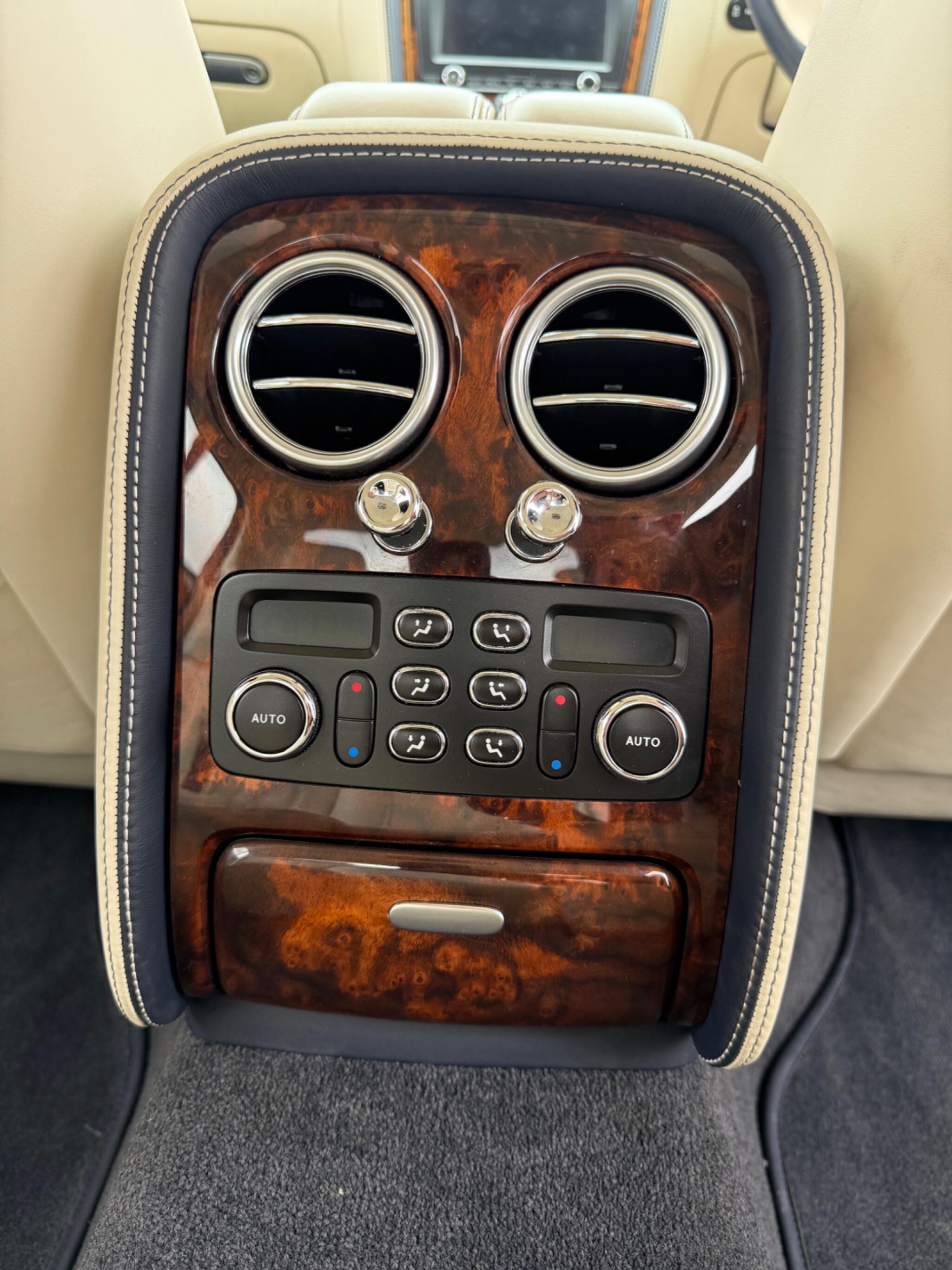 Bentley Continental view 85