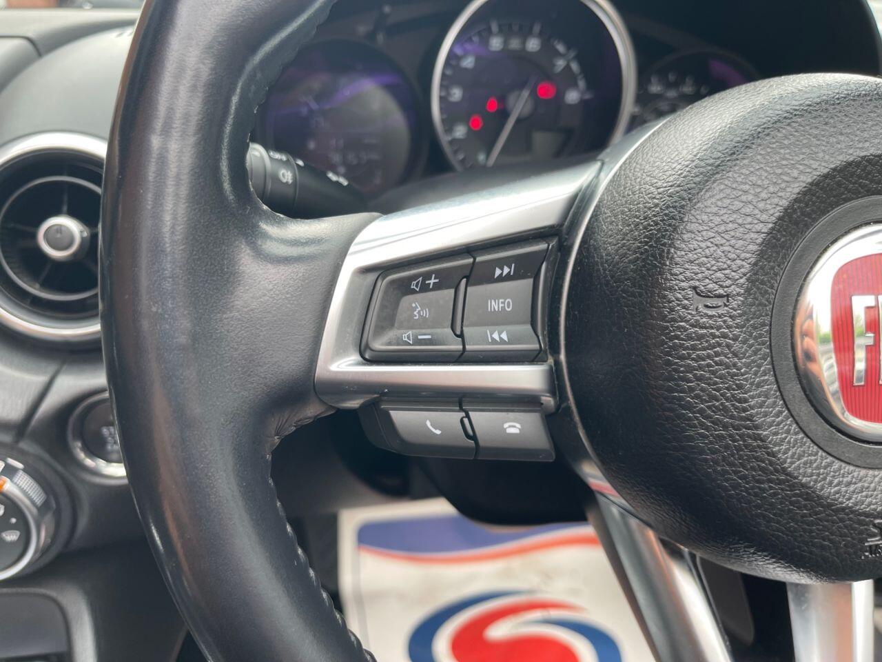 Fiat 124 Spider view 19