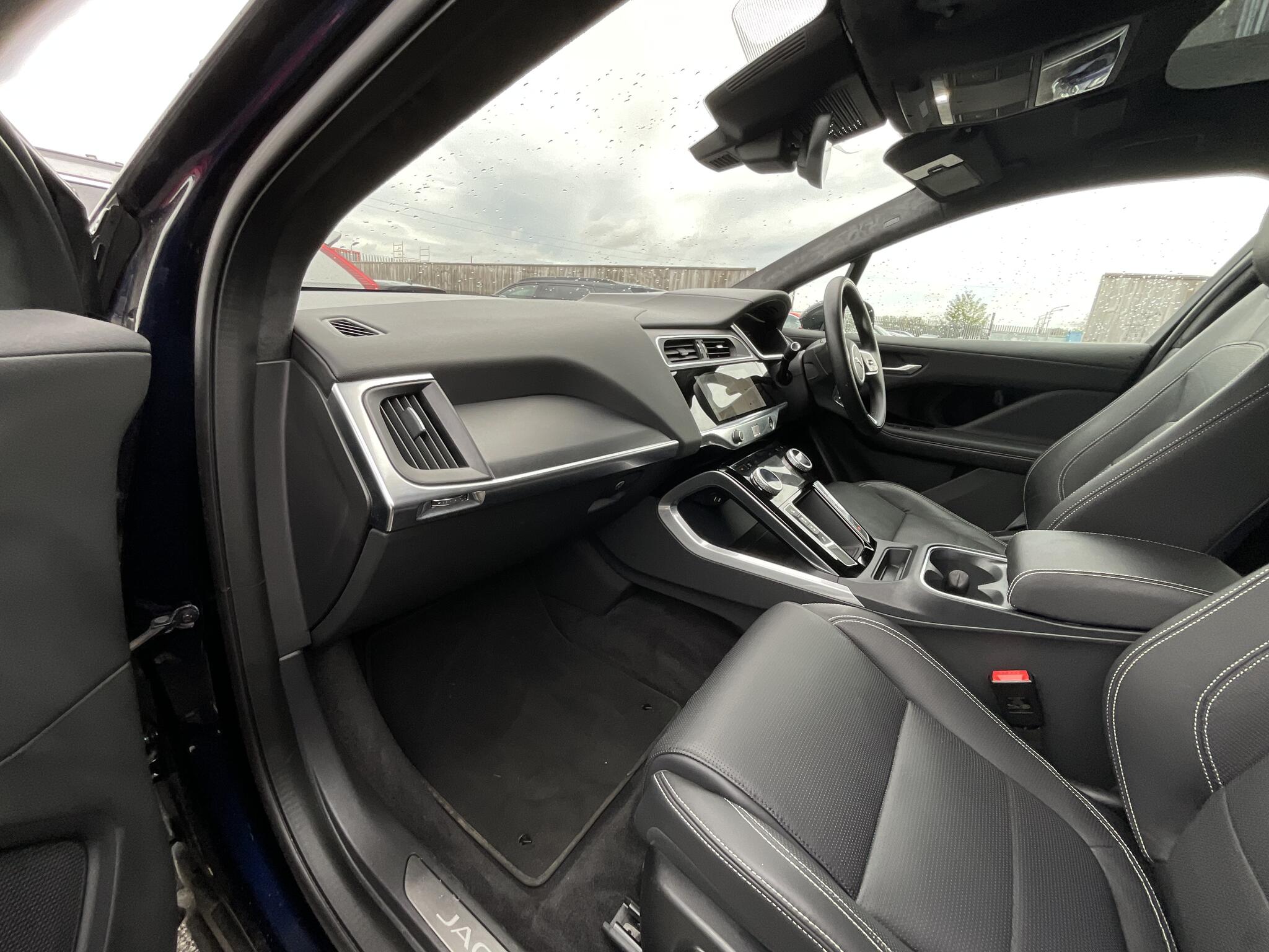 Jaguar I-Pace view 17