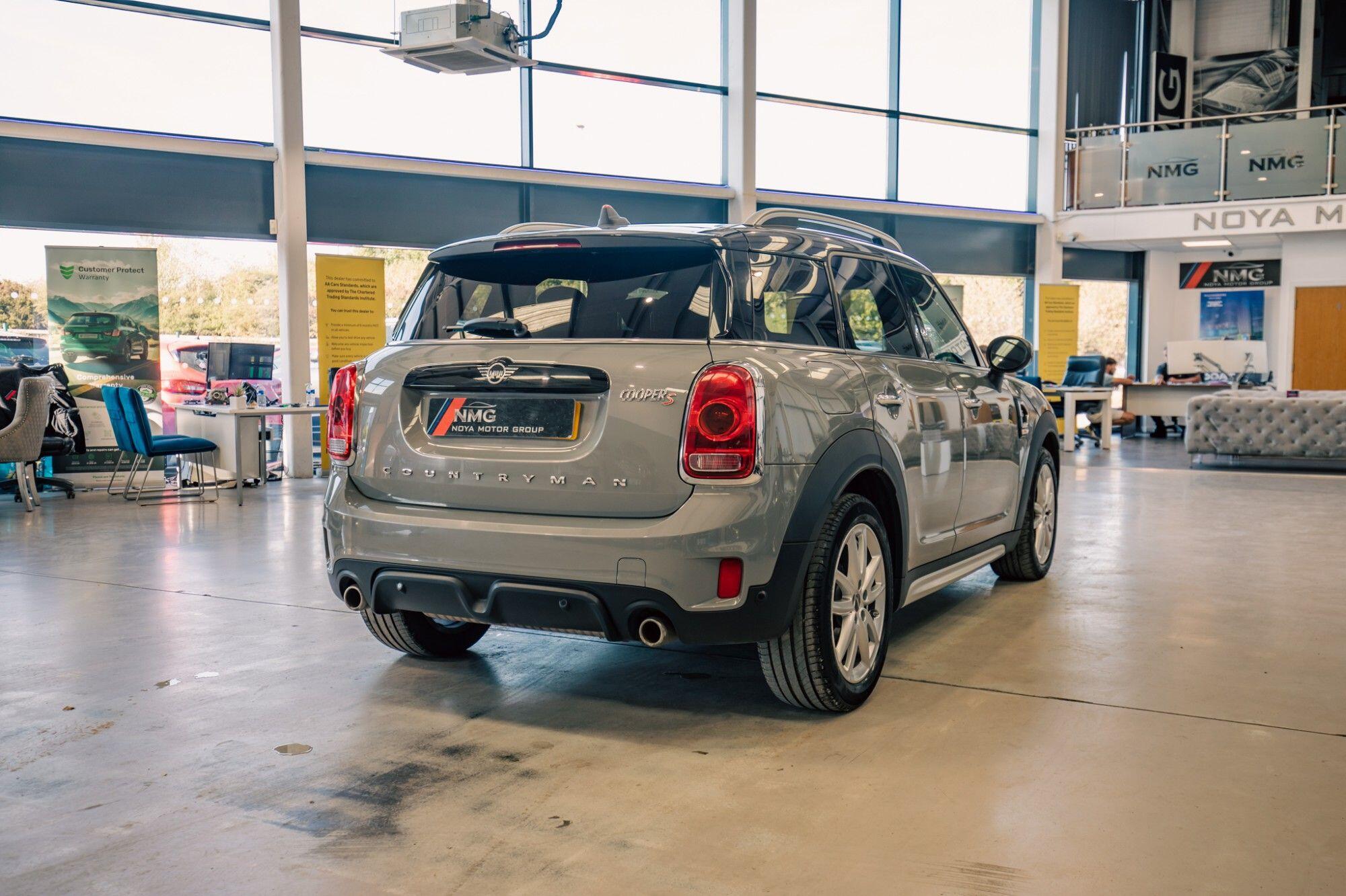 Mini Countryman view 28