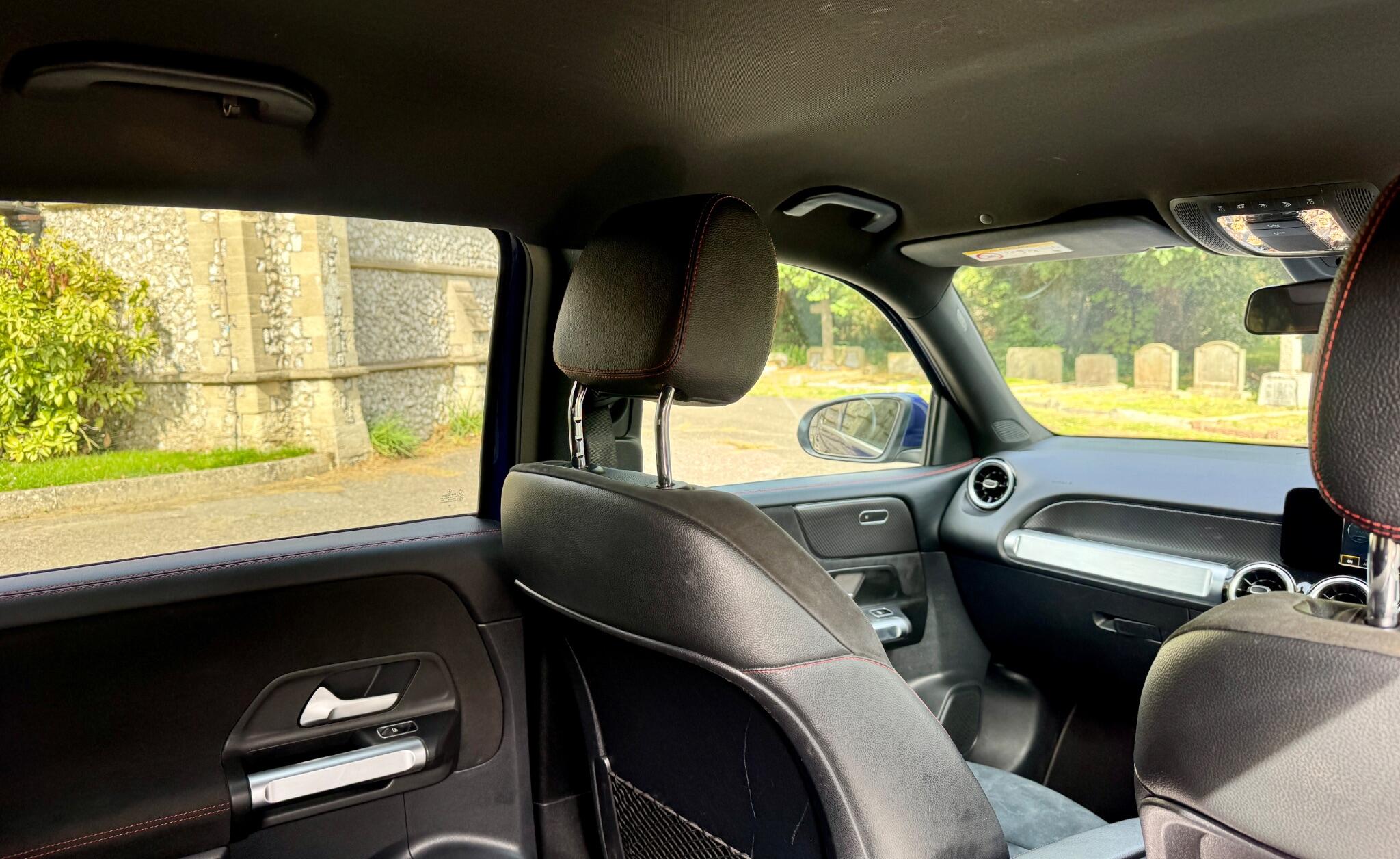 Mercedes-Benz GLB view 31