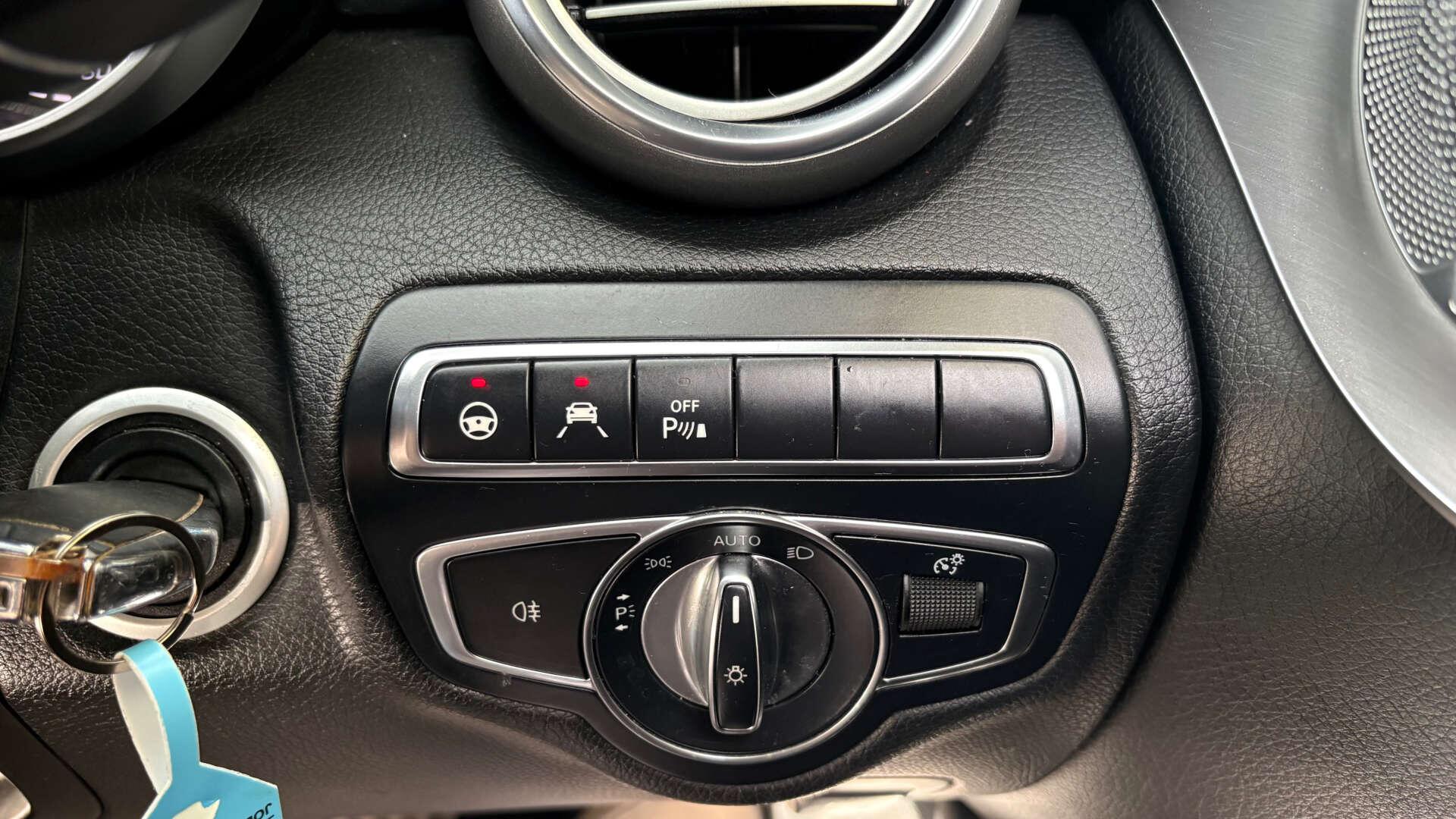 Mercedes-Benz C-Class view 20