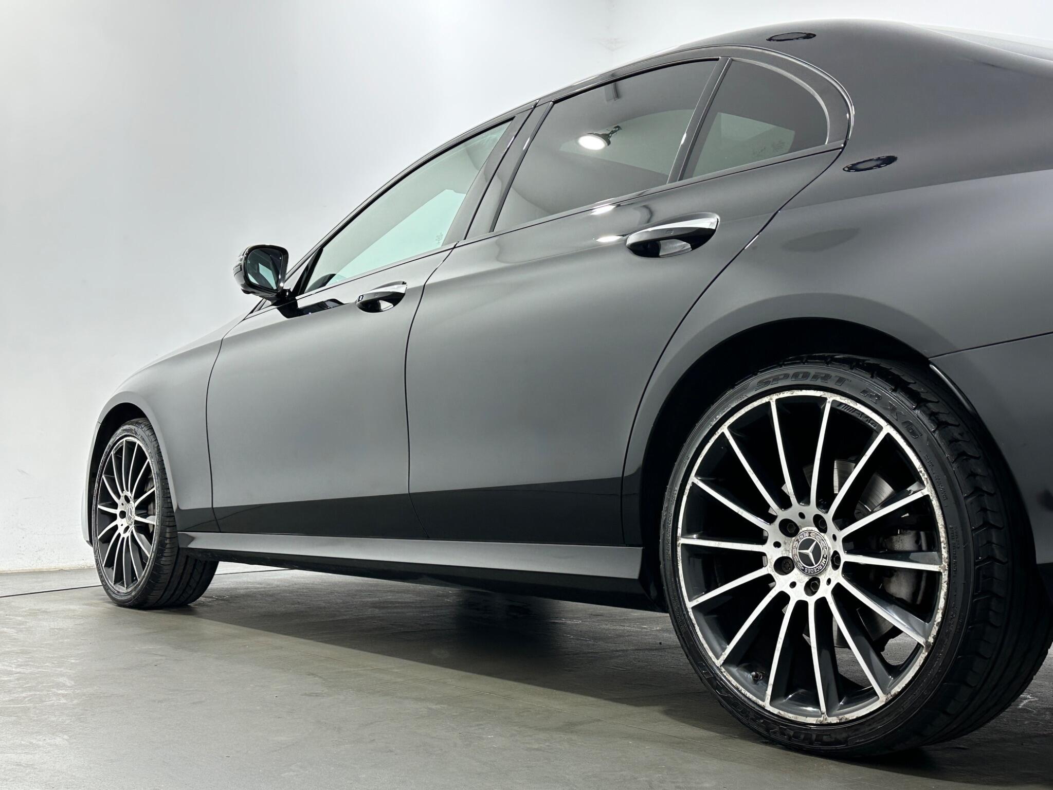 Mercedes-Benz E-Class view 49