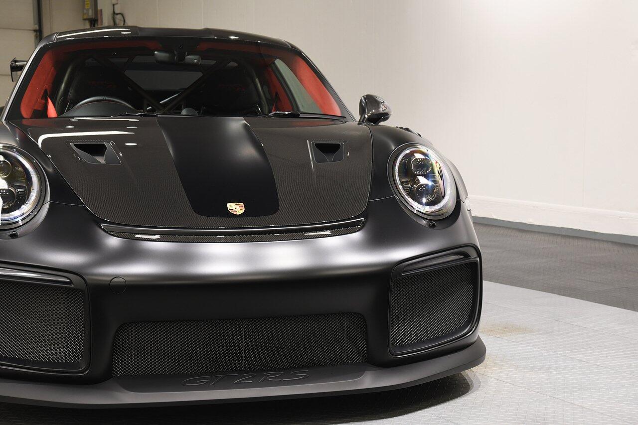 Porsche 911 view 36