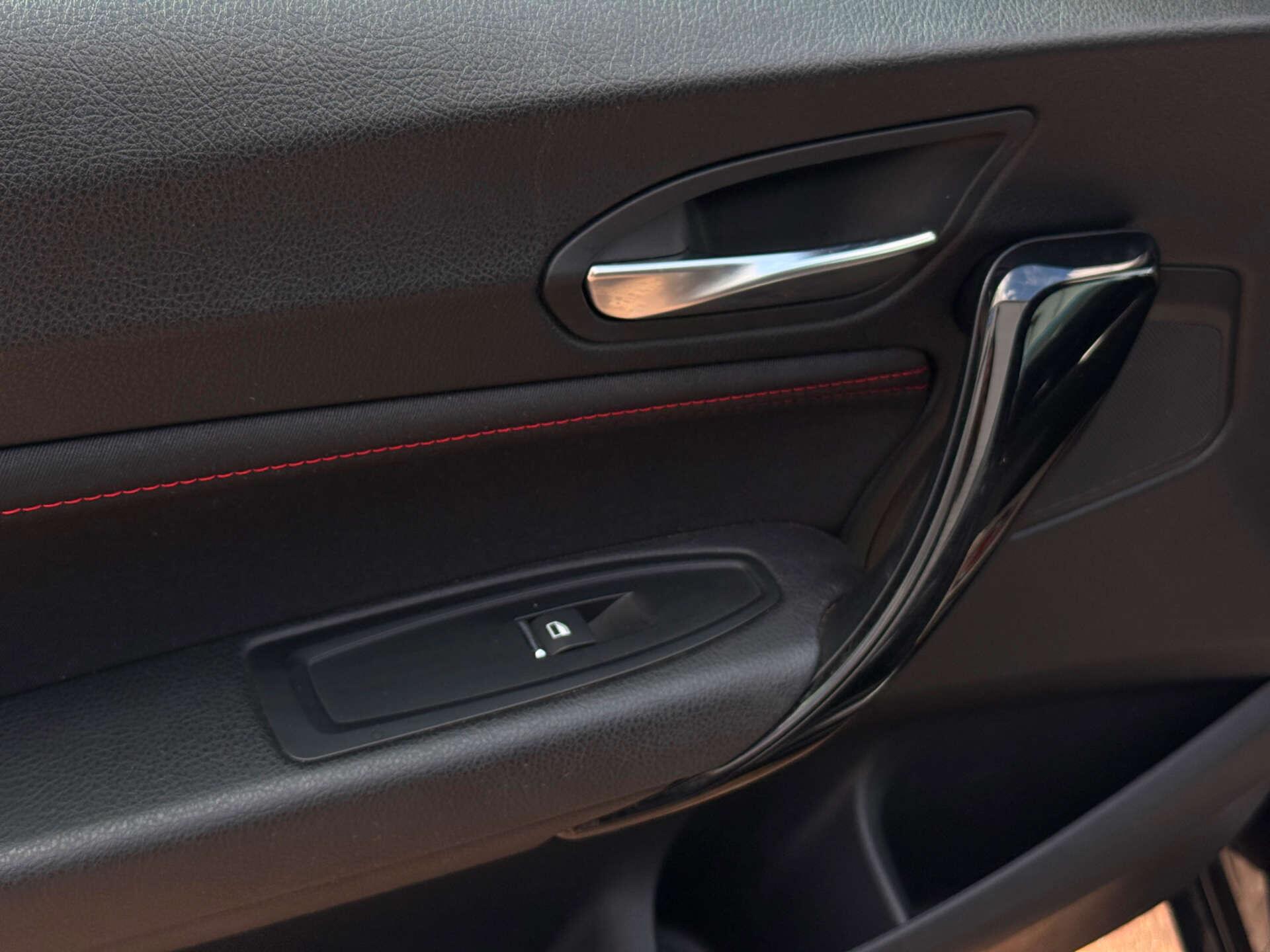 BMW 2 Series view 30