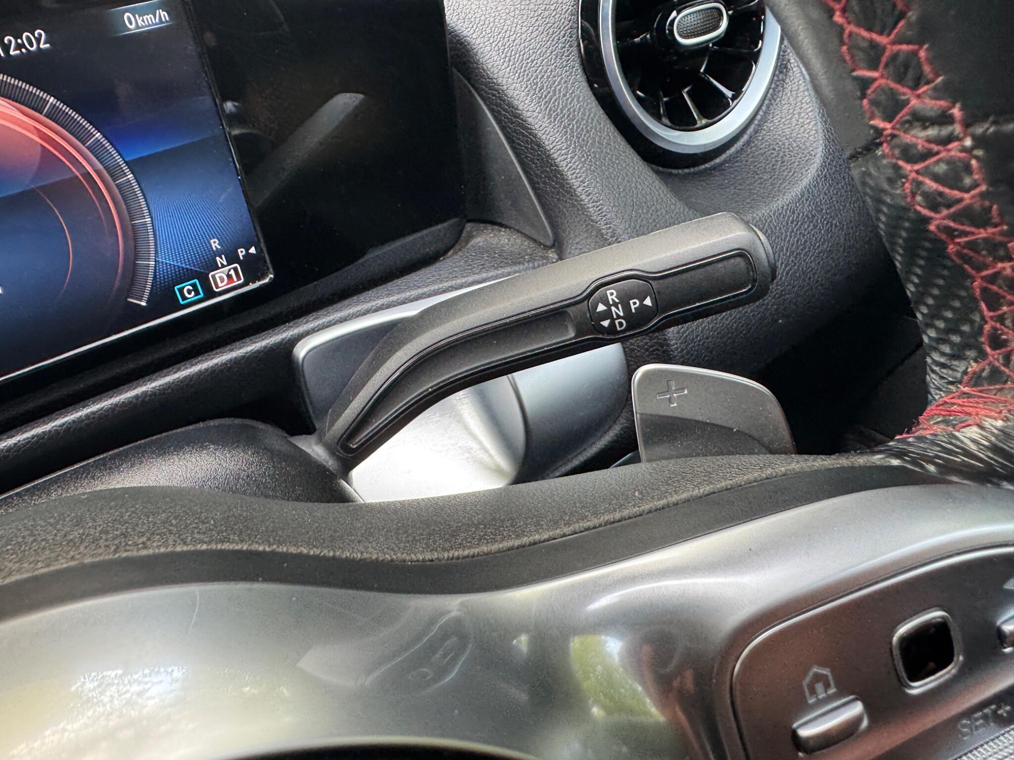 Mercedes-Benz GLB view 98