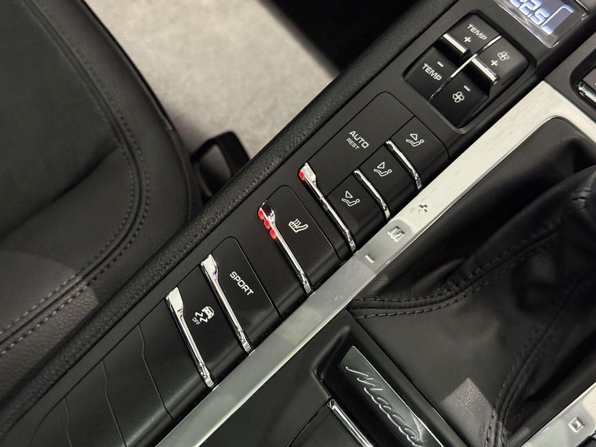 Porsche Macan view 77
