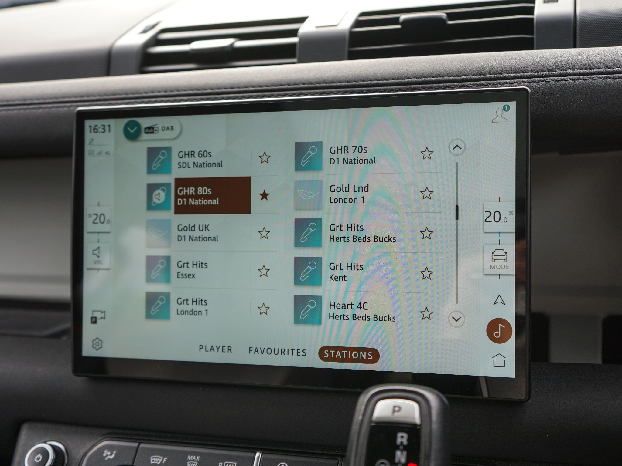 Land Rover Defender view 26