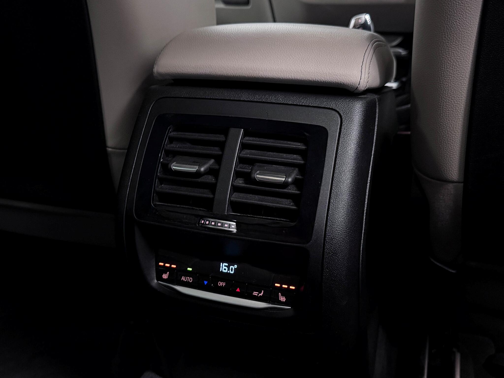 BMW X3 view 13