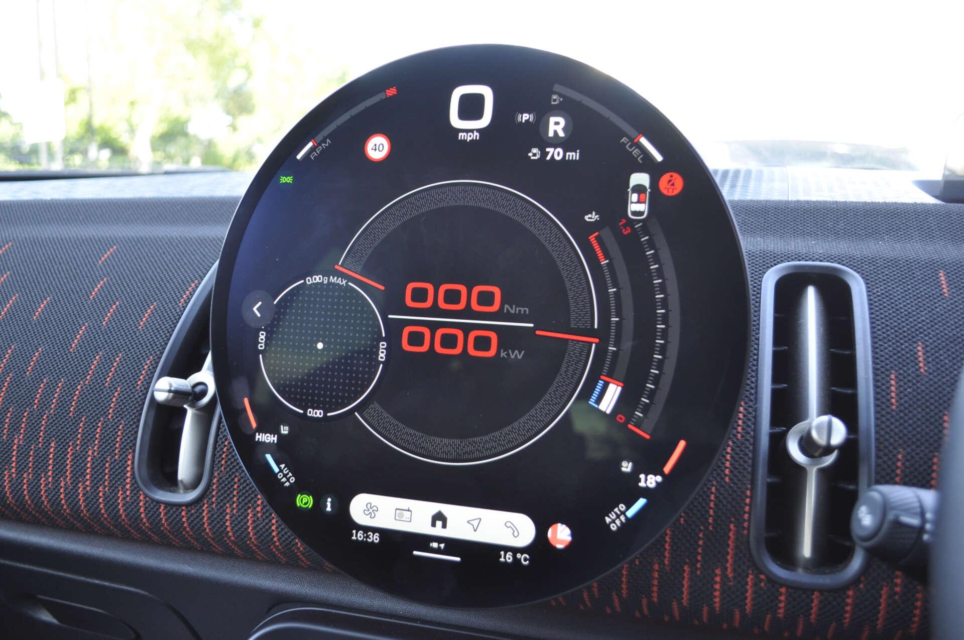 Mini Countryman view 31