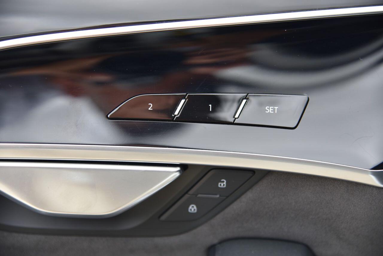 Audi A8 view 58