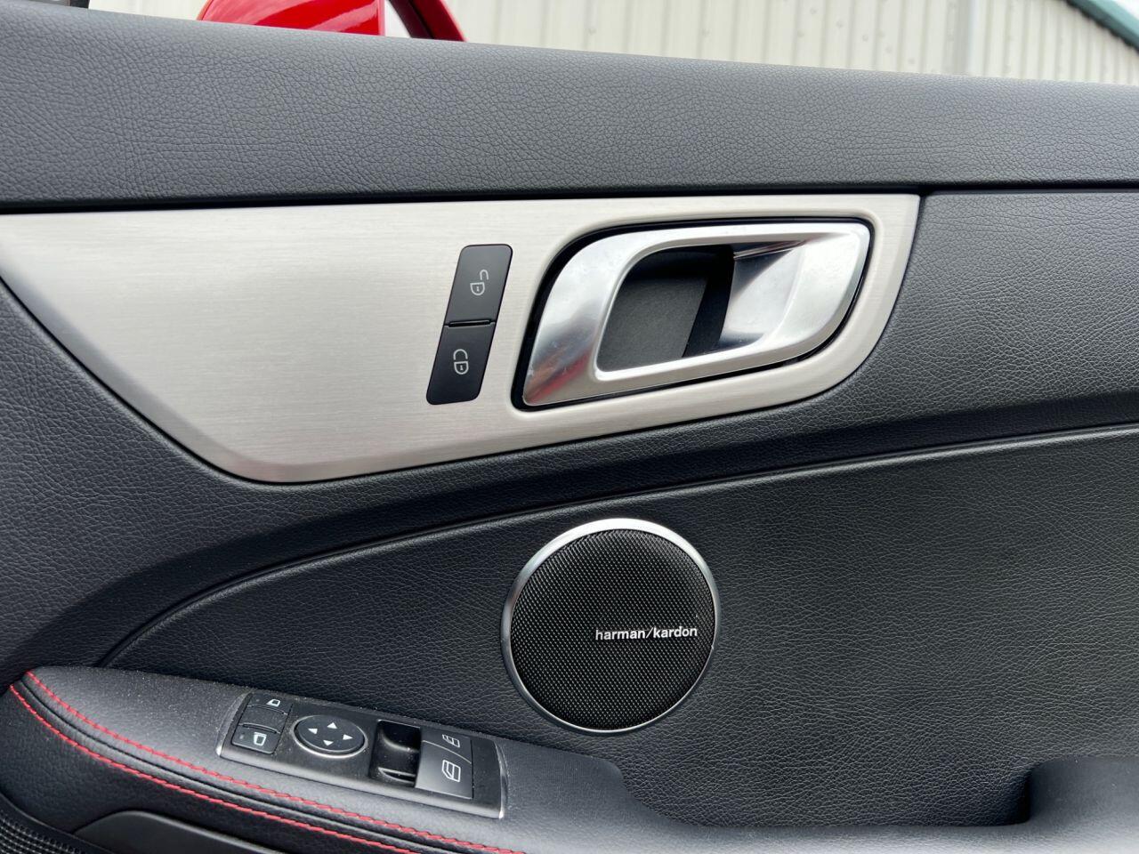 Mercedes-Benz SLK view 23