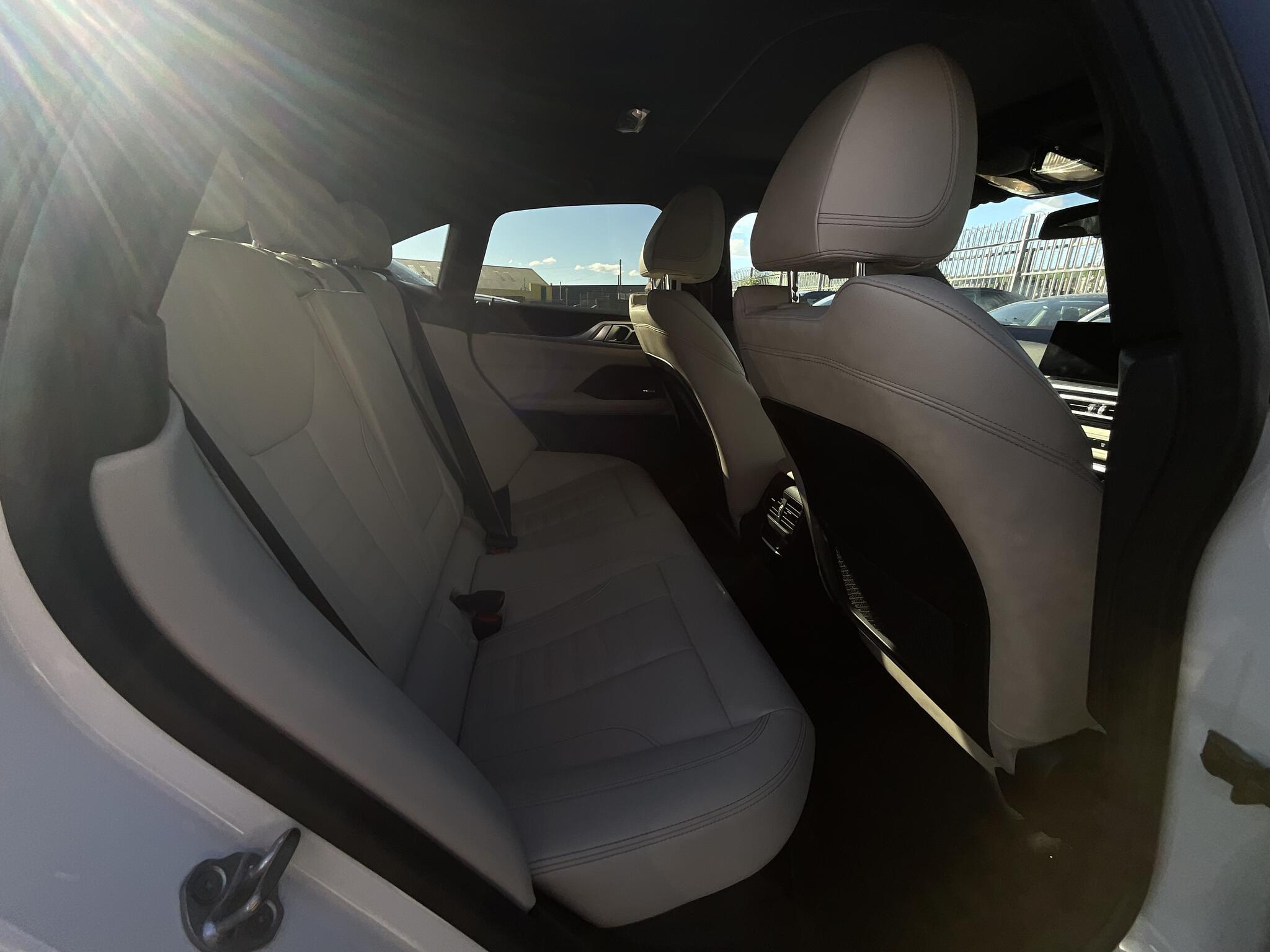 BMW I4 view 12