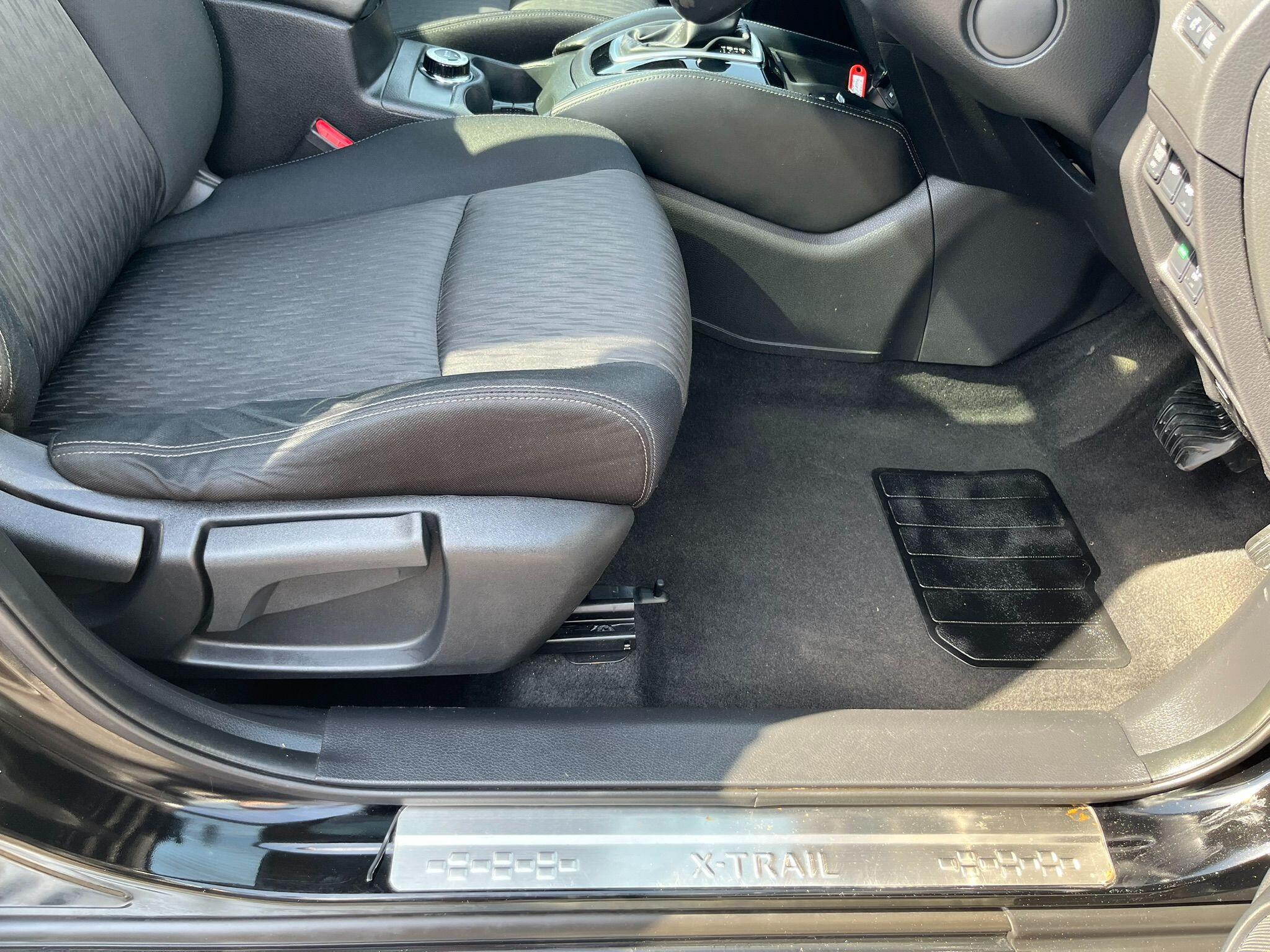 Nissan X-Trail view 11