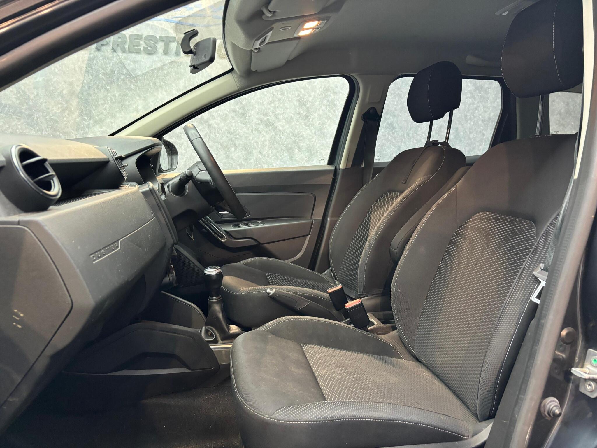 Dacia Duster view 21