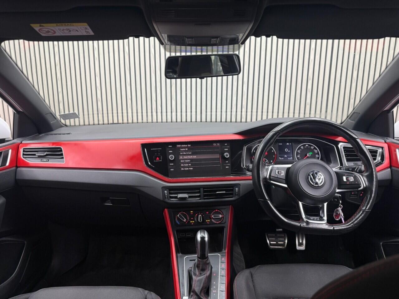 Volkswagen Polo view 8