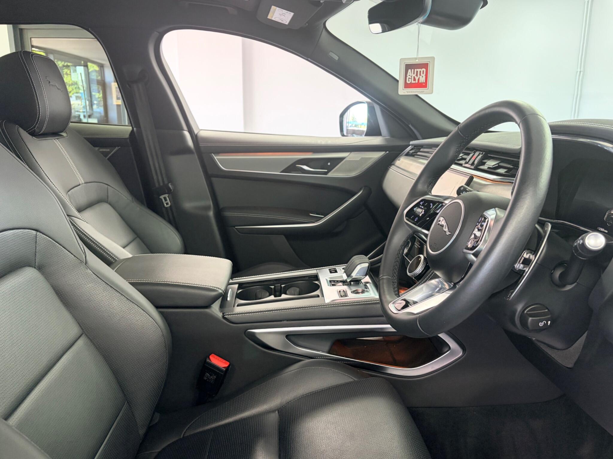Jaguar F-Pace view 12