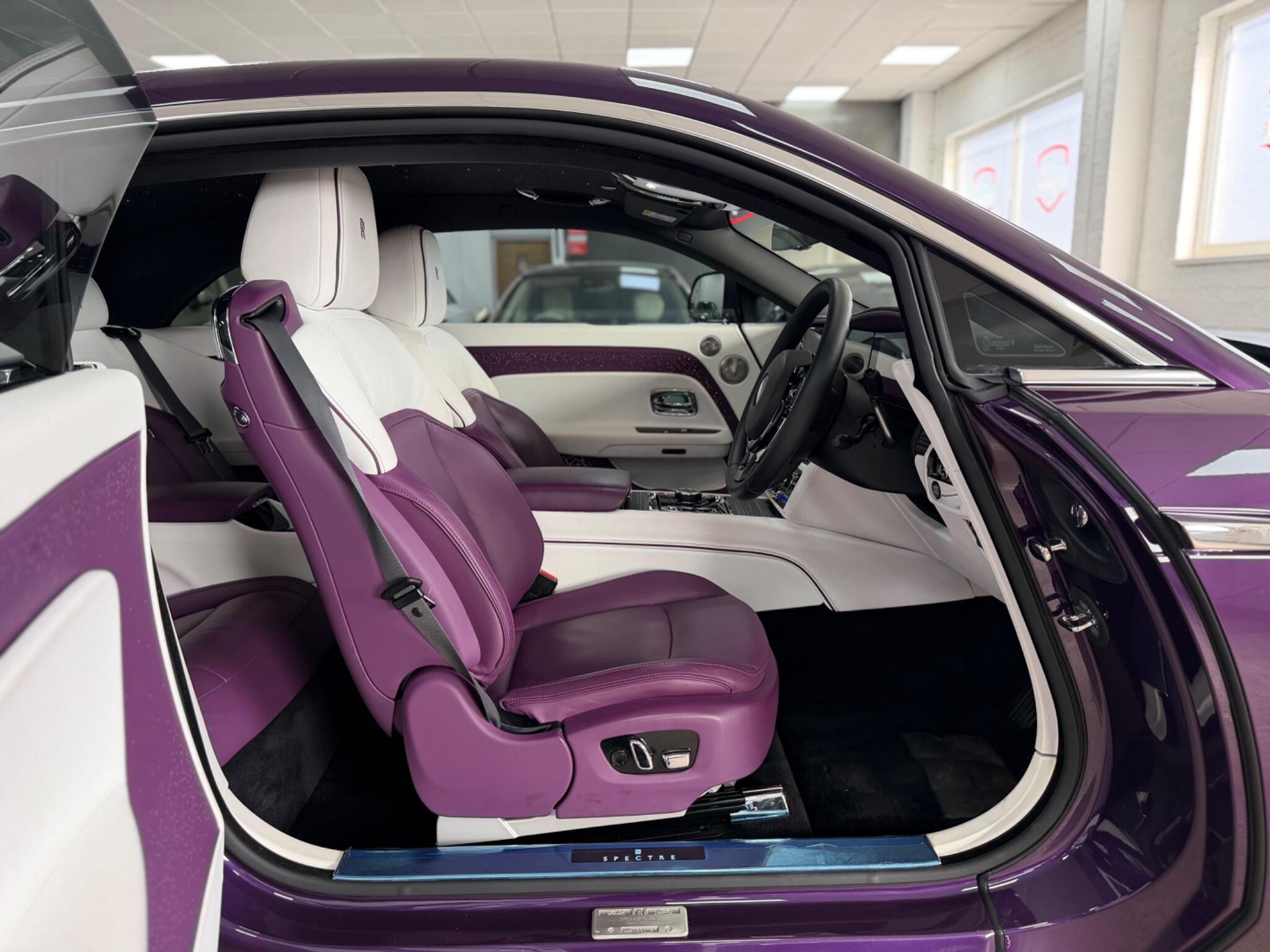 Rolls-Royce Spectre view 10