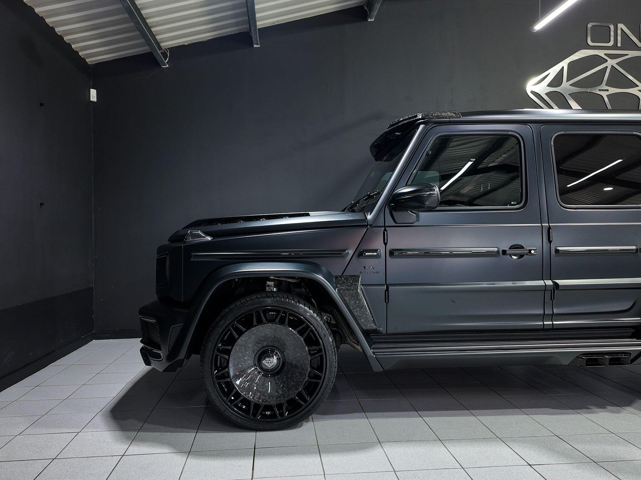 Mercedes-Benz G-Class view 24