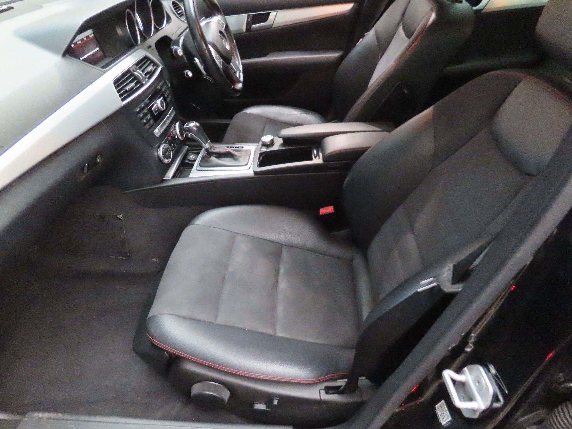 Mercedes-Benz C-Class view 8