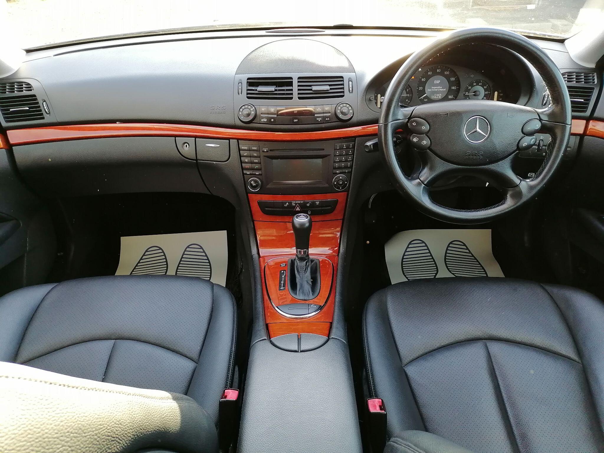 Mercedes-Benz E-Class view 34