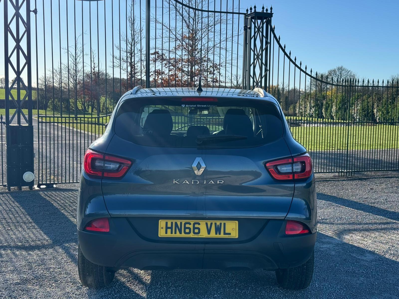 2016 Renault Kadjar 1.2 TCe Dynamique Nav Euro 6 (s/s) 5dr • 47,000 miles image 7