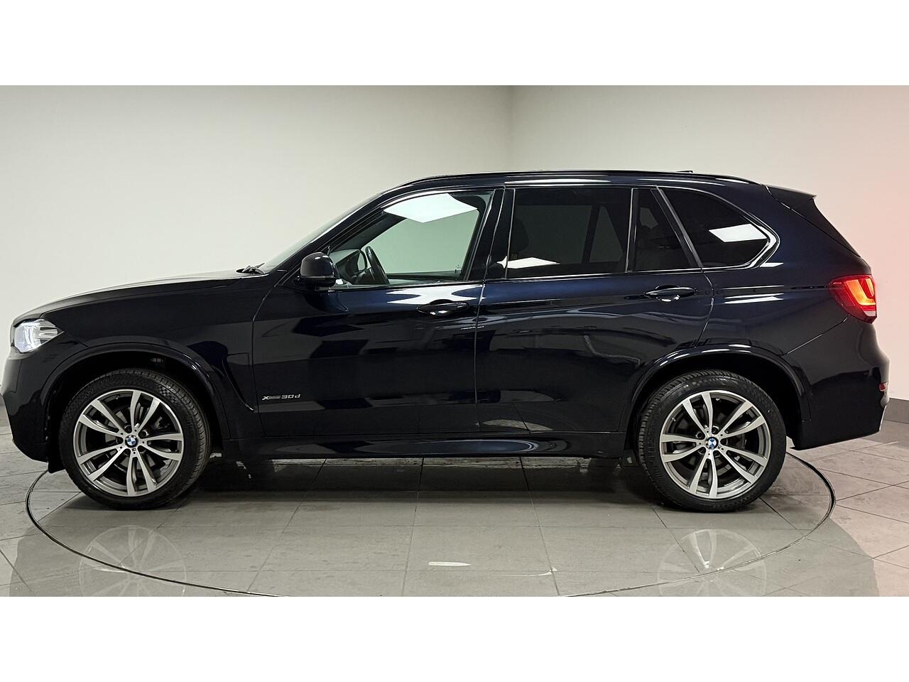 BMW X5 view 6