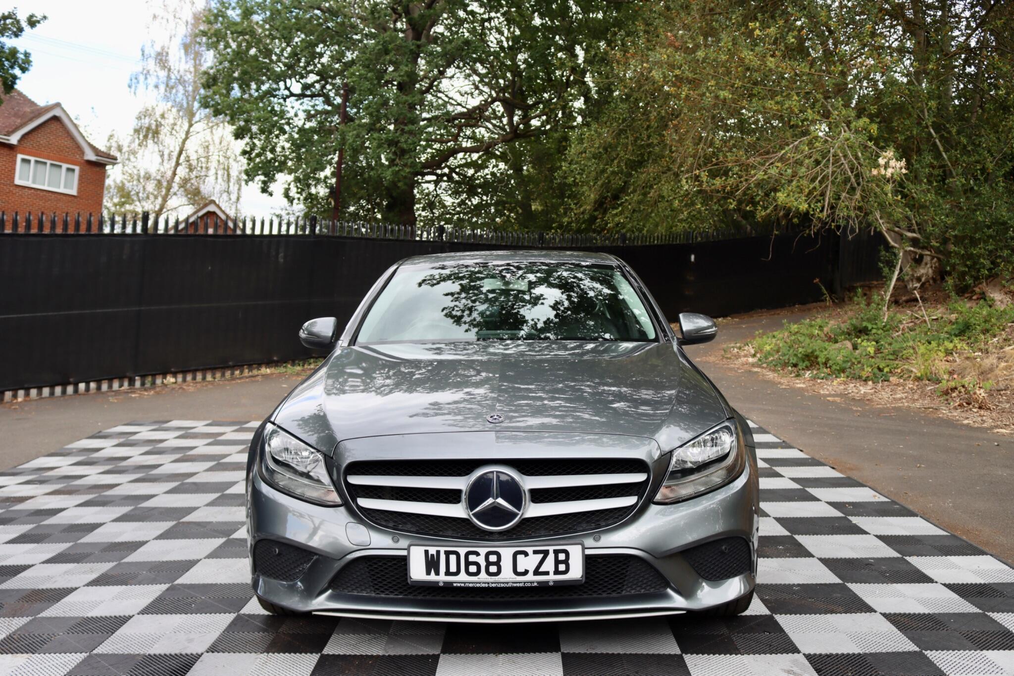 Mercedes-Benz C Class view 18