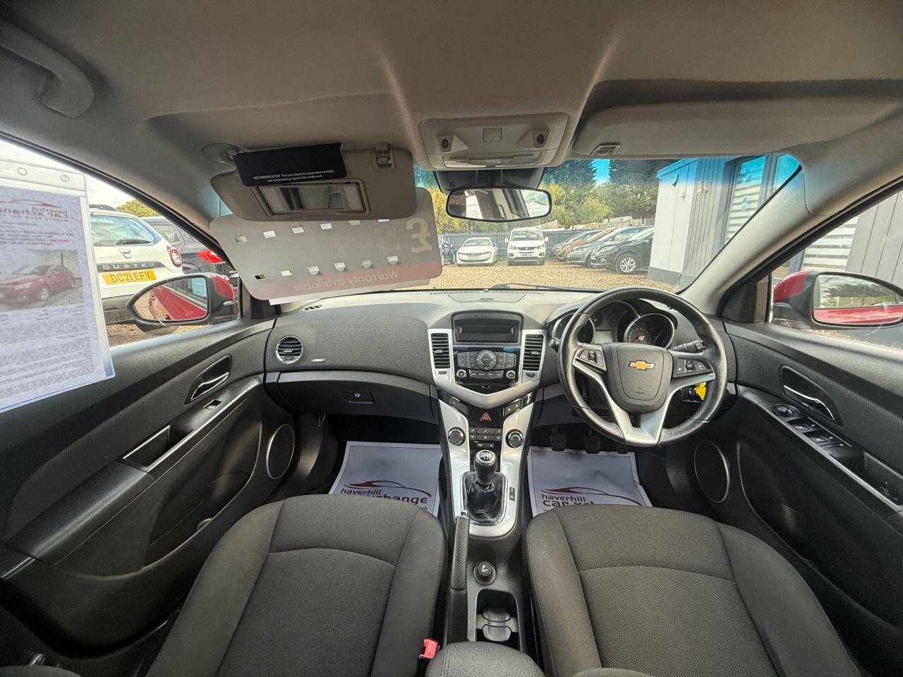 Chevrolet Cruze view 9
