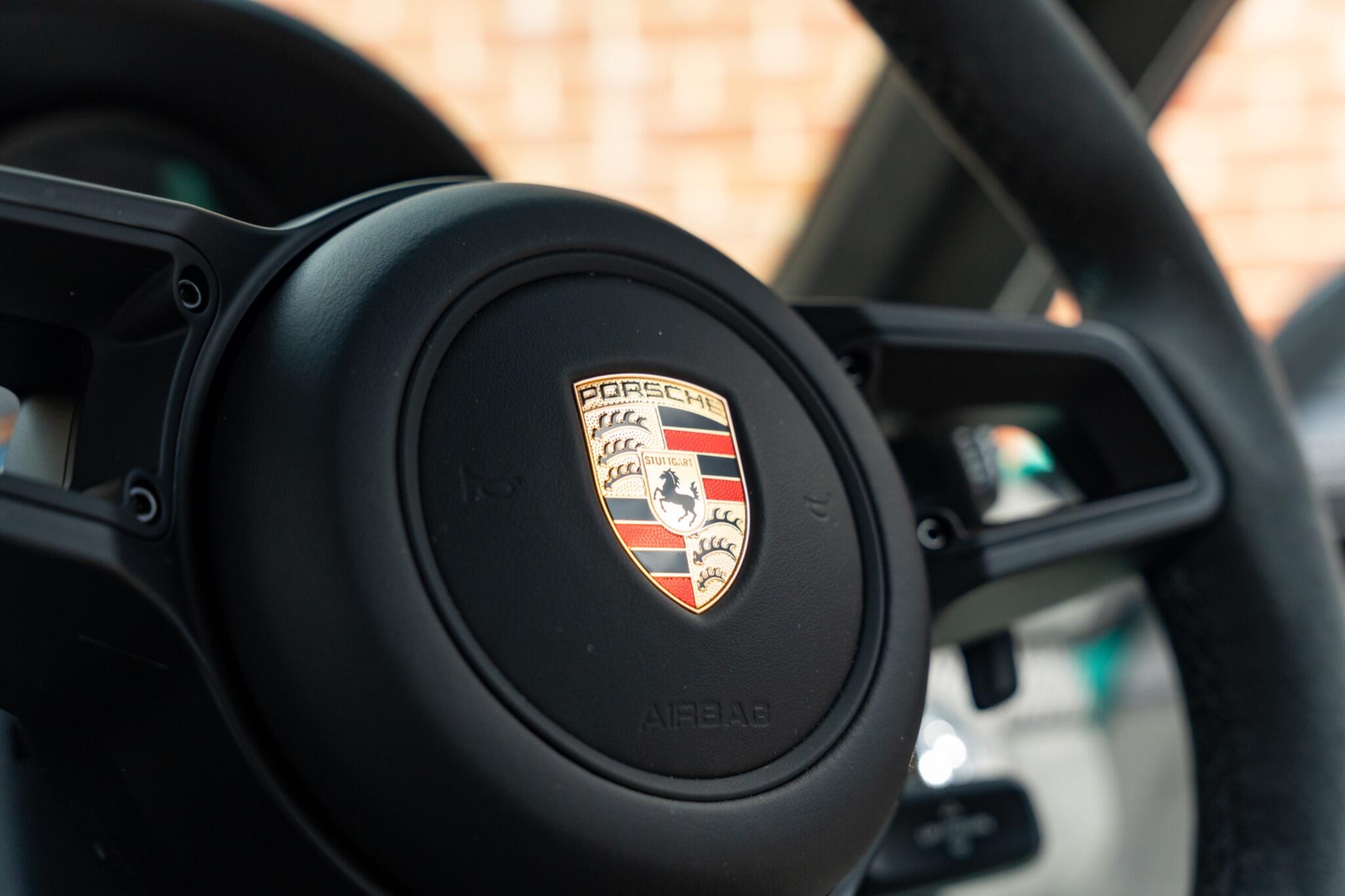 Porsche Cayman view 27