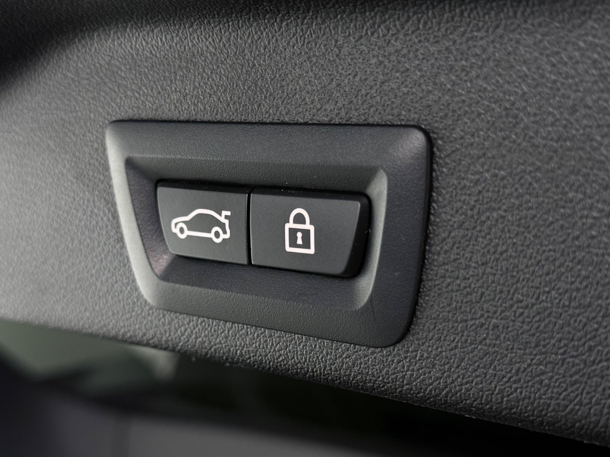 BMW X5 view 11