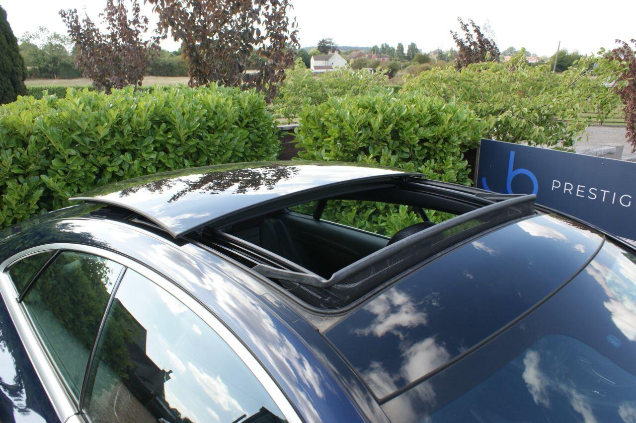 Mercedes-Benz E Class view 3