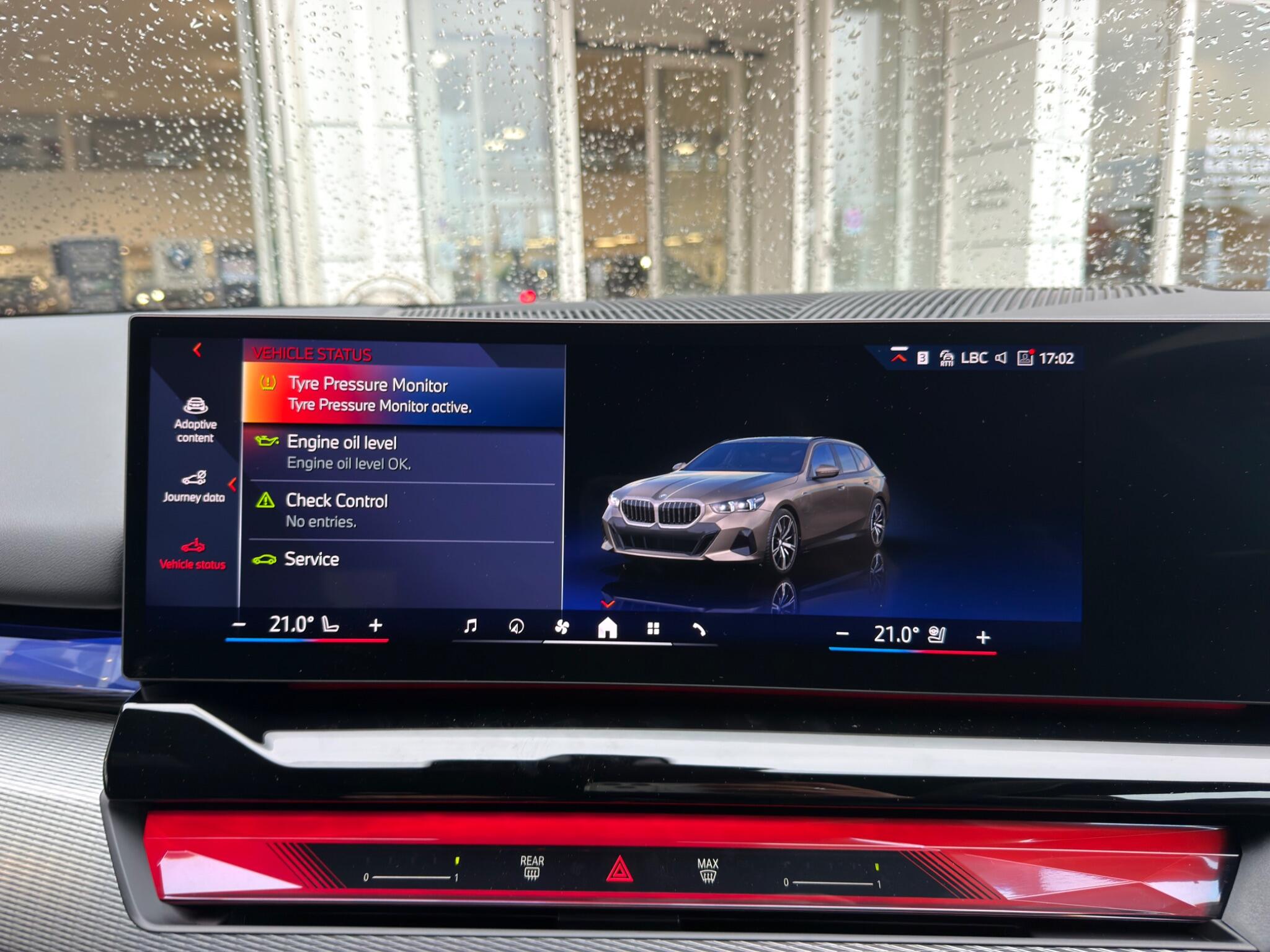 BMW 5 Series view 27