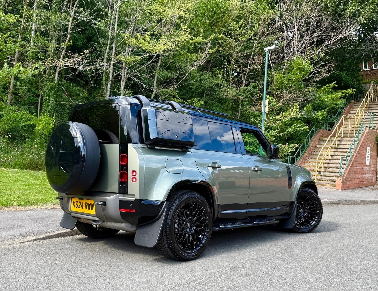 Land Rover Defender view 6